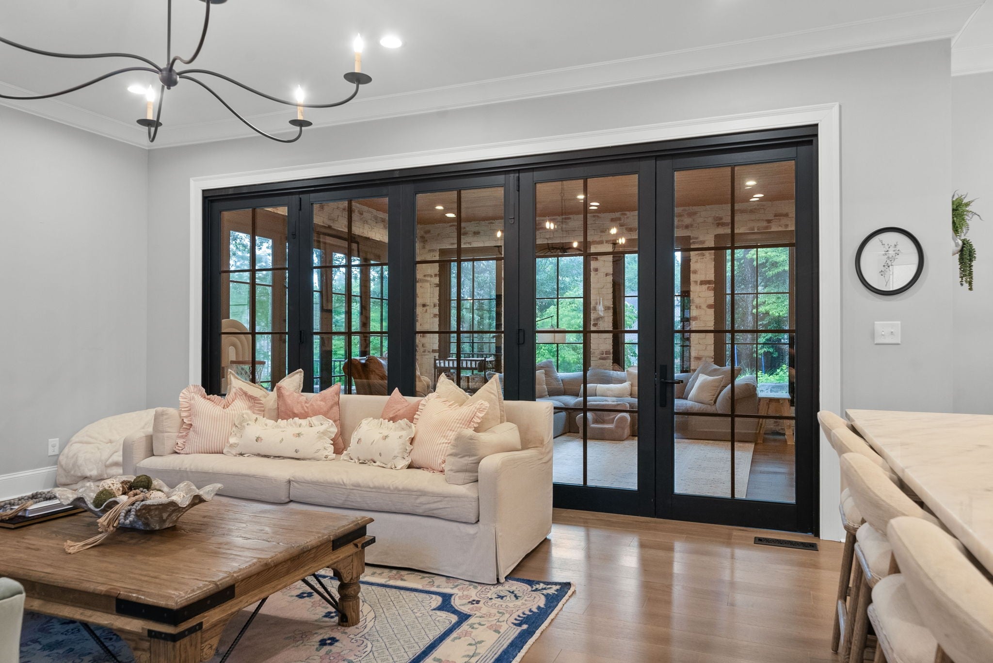 Clarksville, Tennessee, 37043, United States, 7 Bedrooms Bedrooms, ,4 BathroomsBathrooms,Residential,Active,1994960