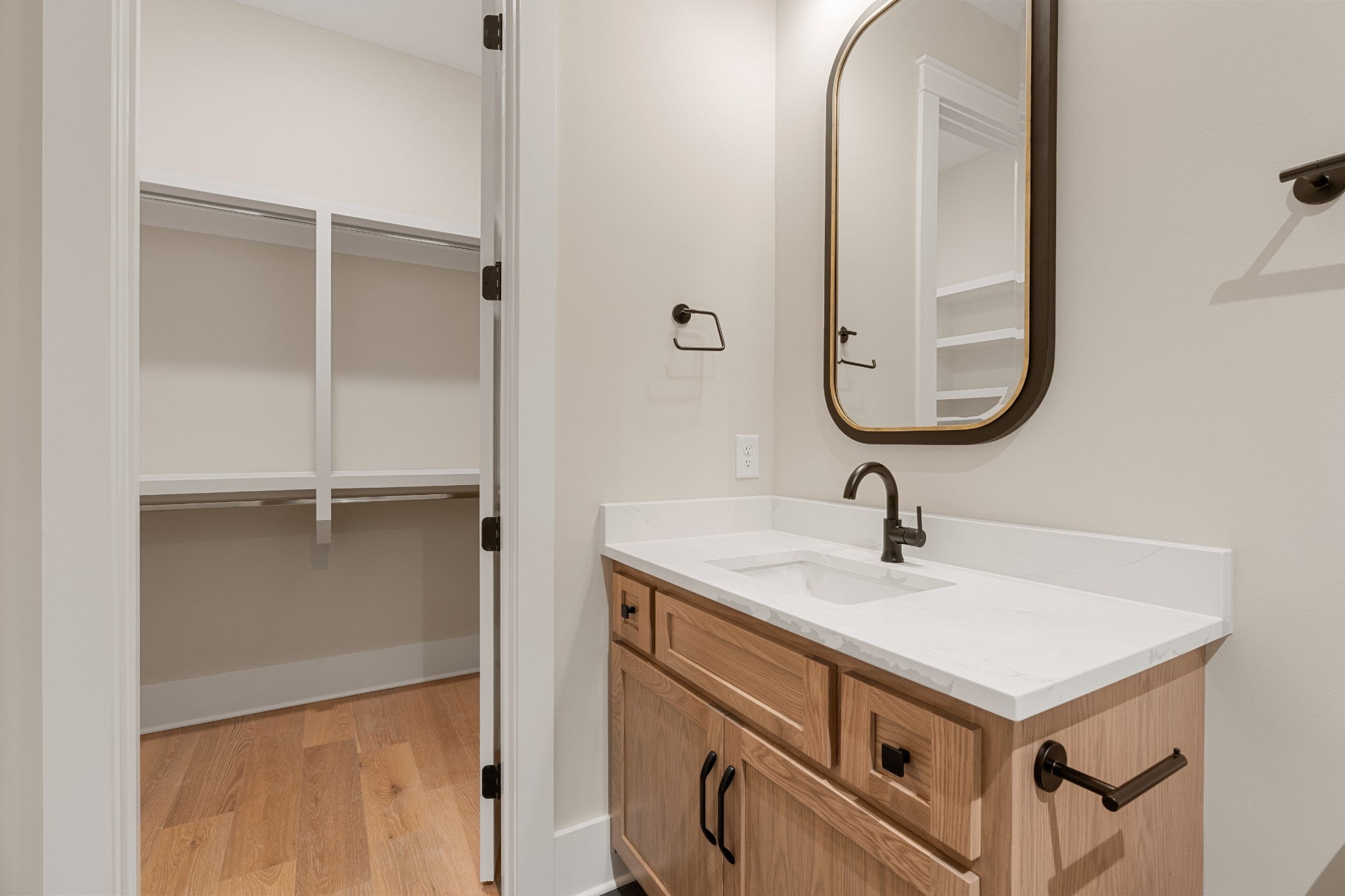 Lebanon, Tennessee, 37090, United States, 5 Bedrooms Bedrooms, ,7 BathroomsBathrooms,Residential,Active,1927656