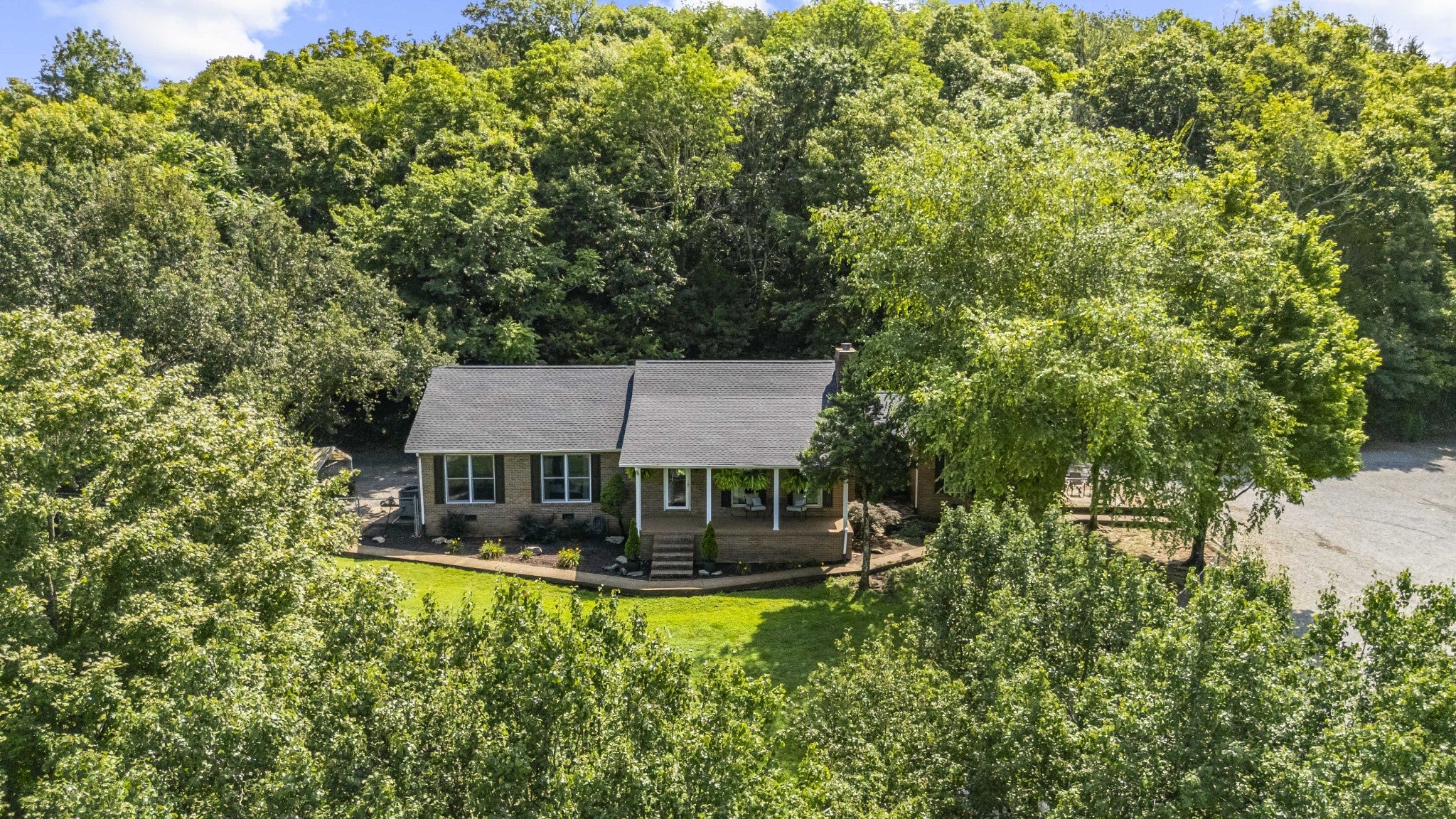 Dowelltown, Tennessee, 37059, United States, 4 Bedrooms Bedrooms, ,2 BathroomsBathrooms,Residential,Active,1745626