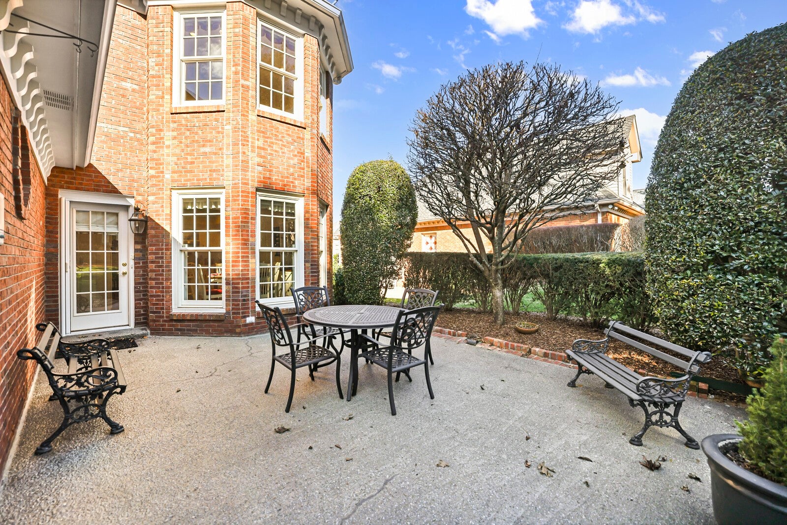 Brentwood, Tennessee, 37027, United States, 4 Bedrooms Bedrooms, ,4 BathroomsBathrooms,Residential,Active,2011457