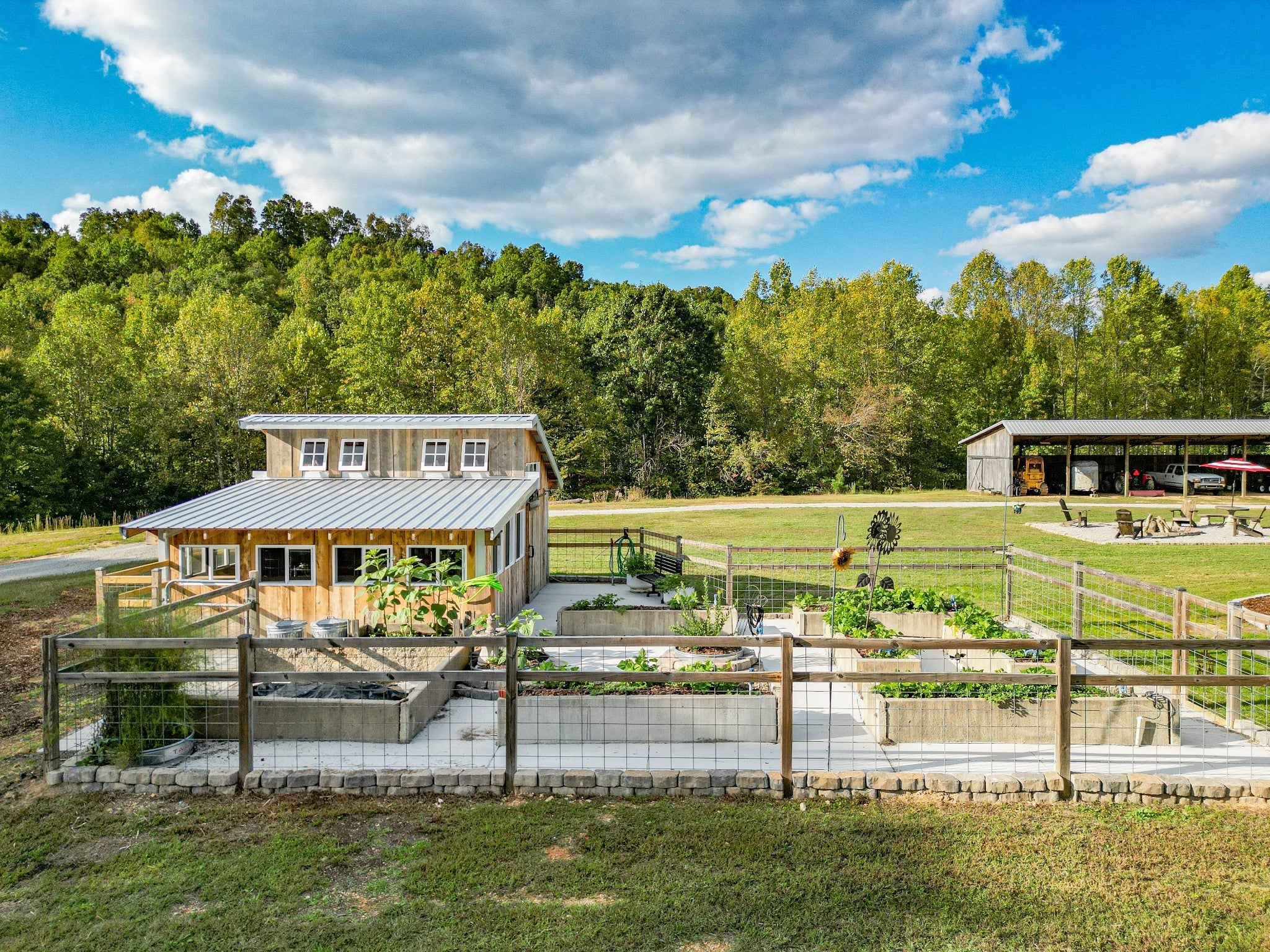 Hohenwald, Tennessee, 38462, United States, 6 Bedrooms Bedrooms, ,3 BathroomsBathrooms,Residential,Active,1964507