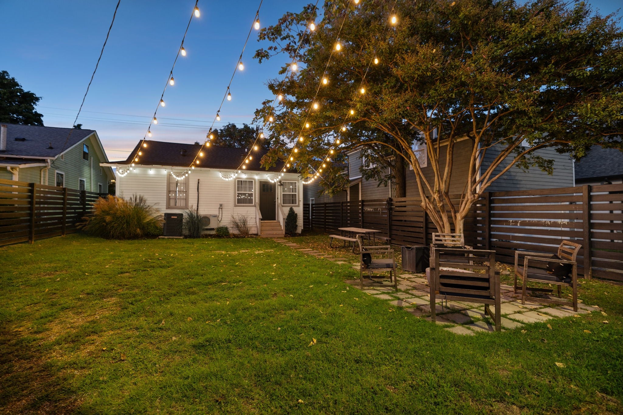 Nashville, Tennessee, 37206, United States, 3 Bedrooms Bedrooms, ,2 BathroomsBathrooms,Residential,Active,1912805