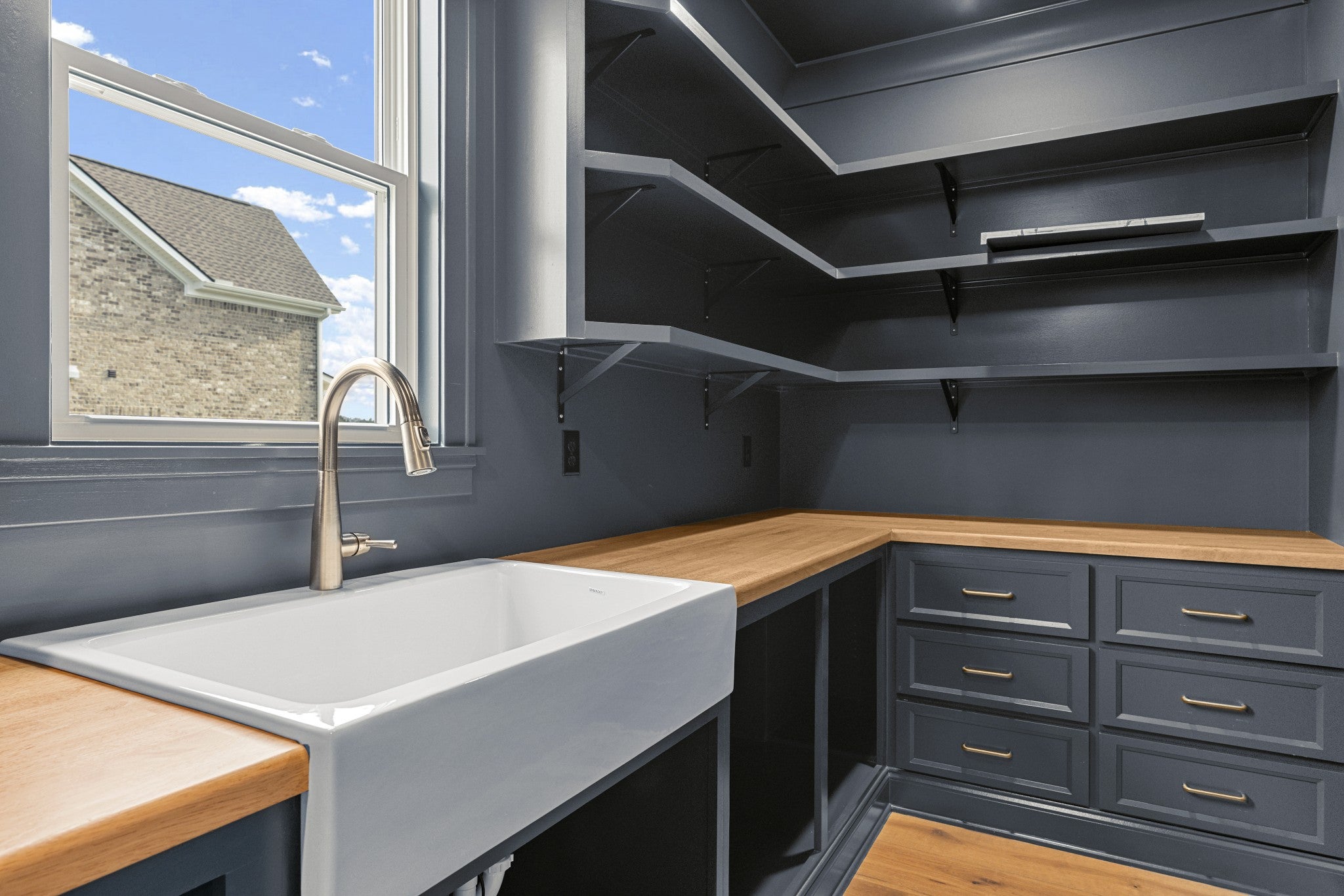 Murfreesboro, Tennessee, 37130, United States, 5 Bedrooms Bedrooms, ,5 BathroomsBathrooms,Residential,Active,2007162