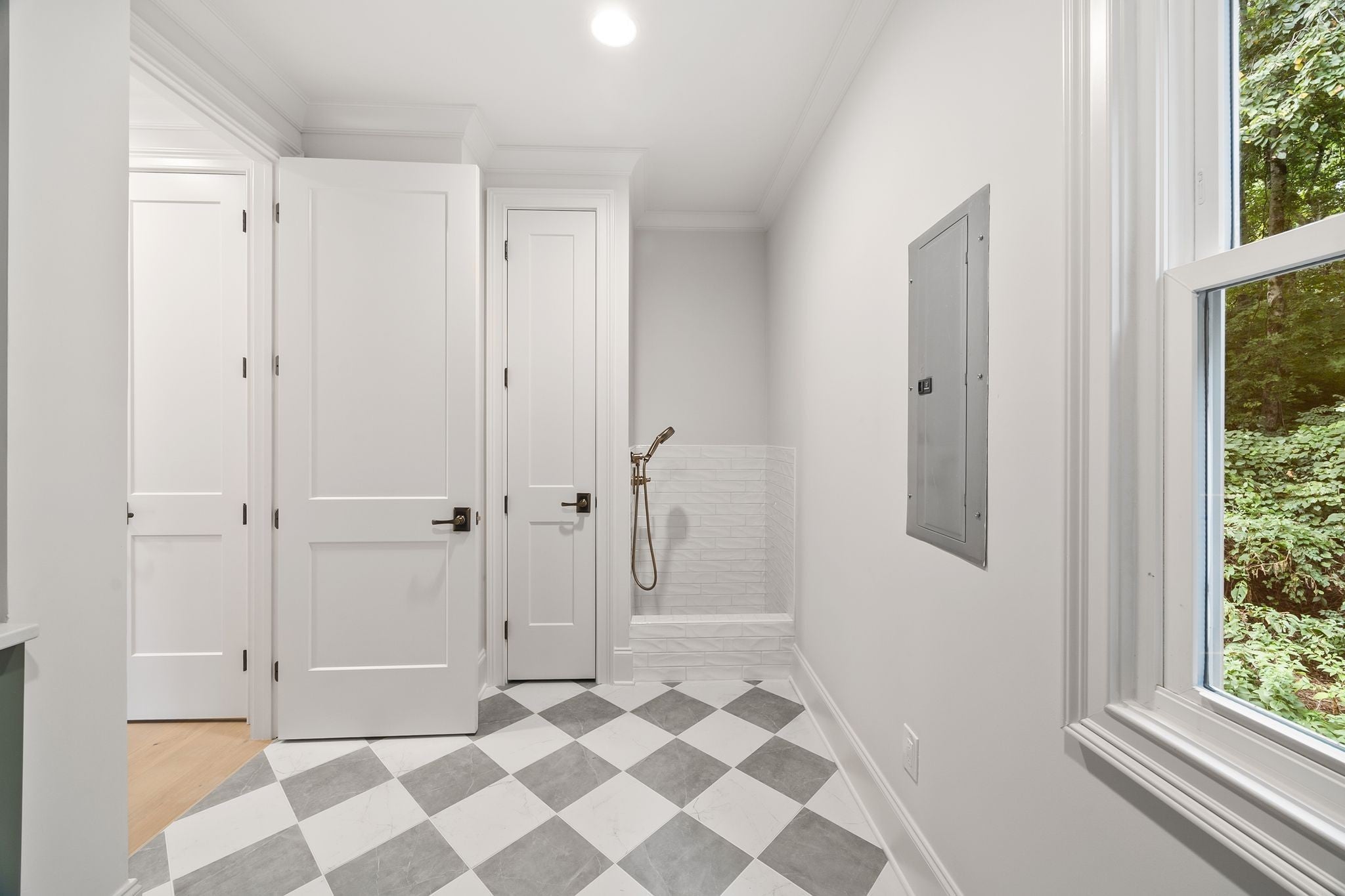 Brentwood, Tennessee, 37027, United States, 5 Bedrooms Bedrooms, ,5 BathroomsBathrooms,Residential,Active,1992550