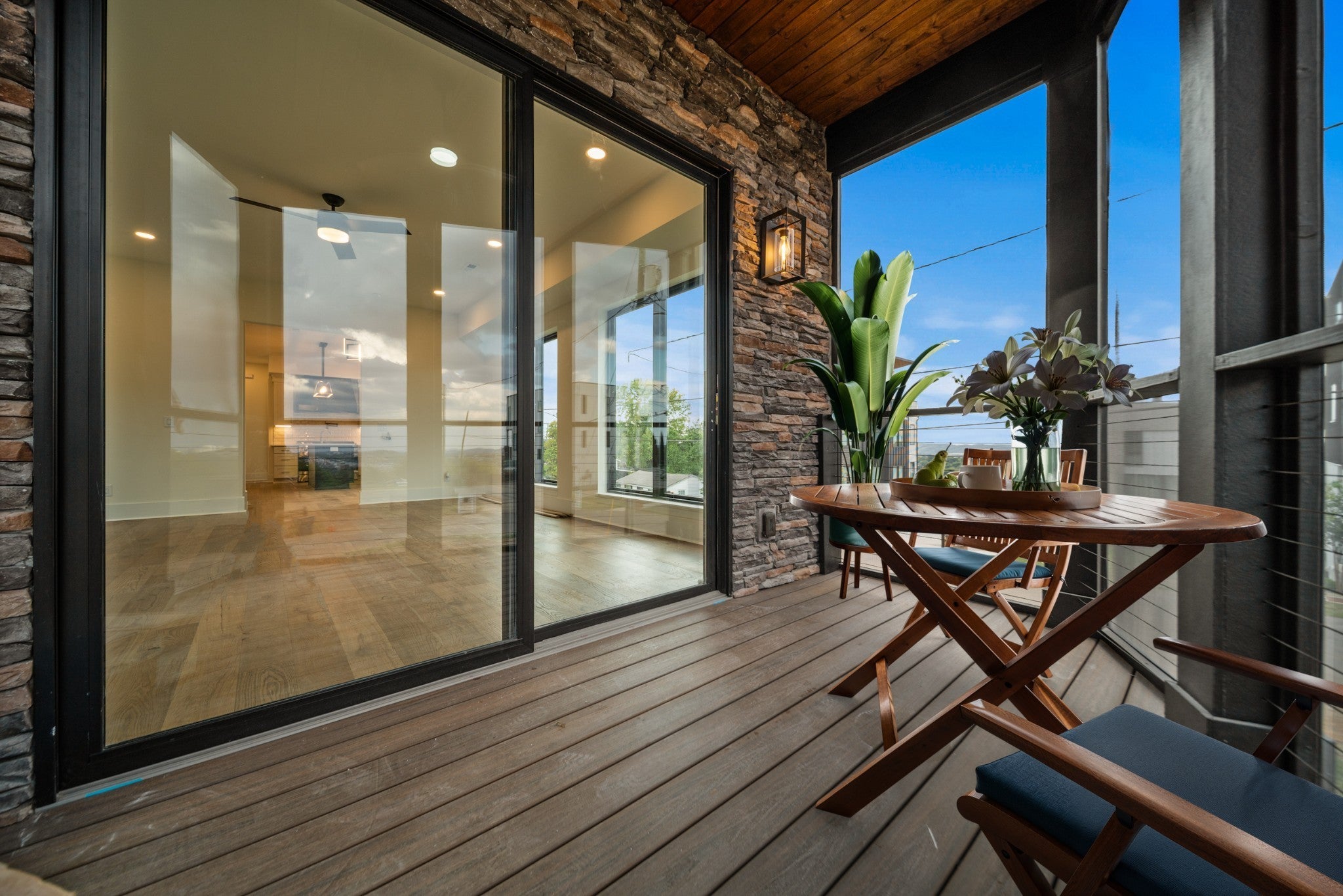 Nashville, Tennessee, 37209, United States, 4 Bedrooms Bedrooms, ,5 BathroomsBathrooms,Residential,Active,2007985