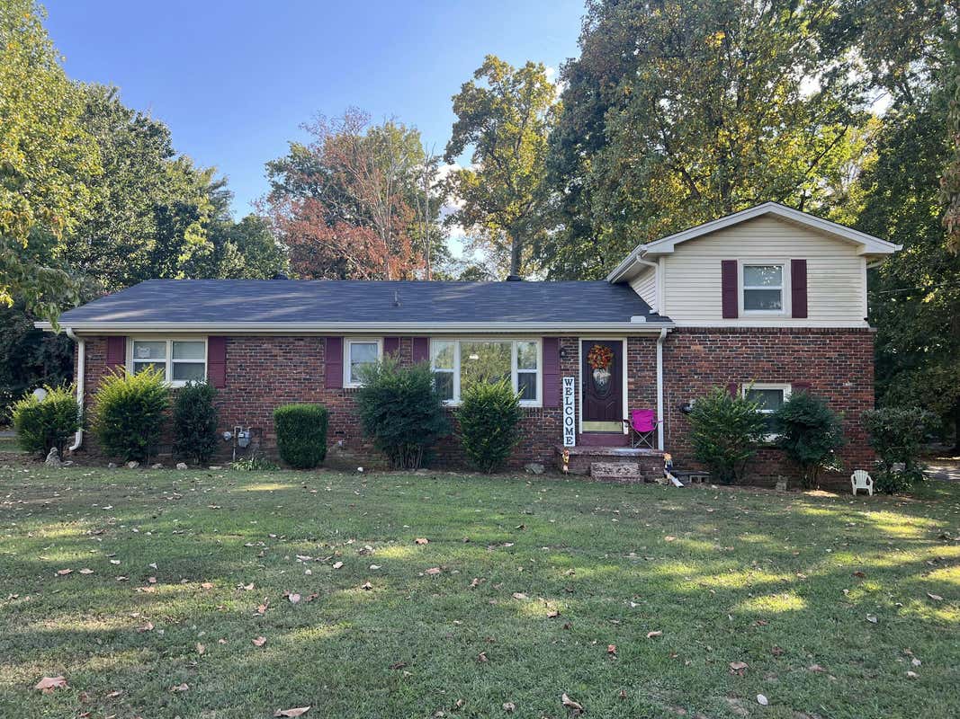 703 SYLVIAN DR, LAFAYETTE, TN 37083, photo 1 of 19