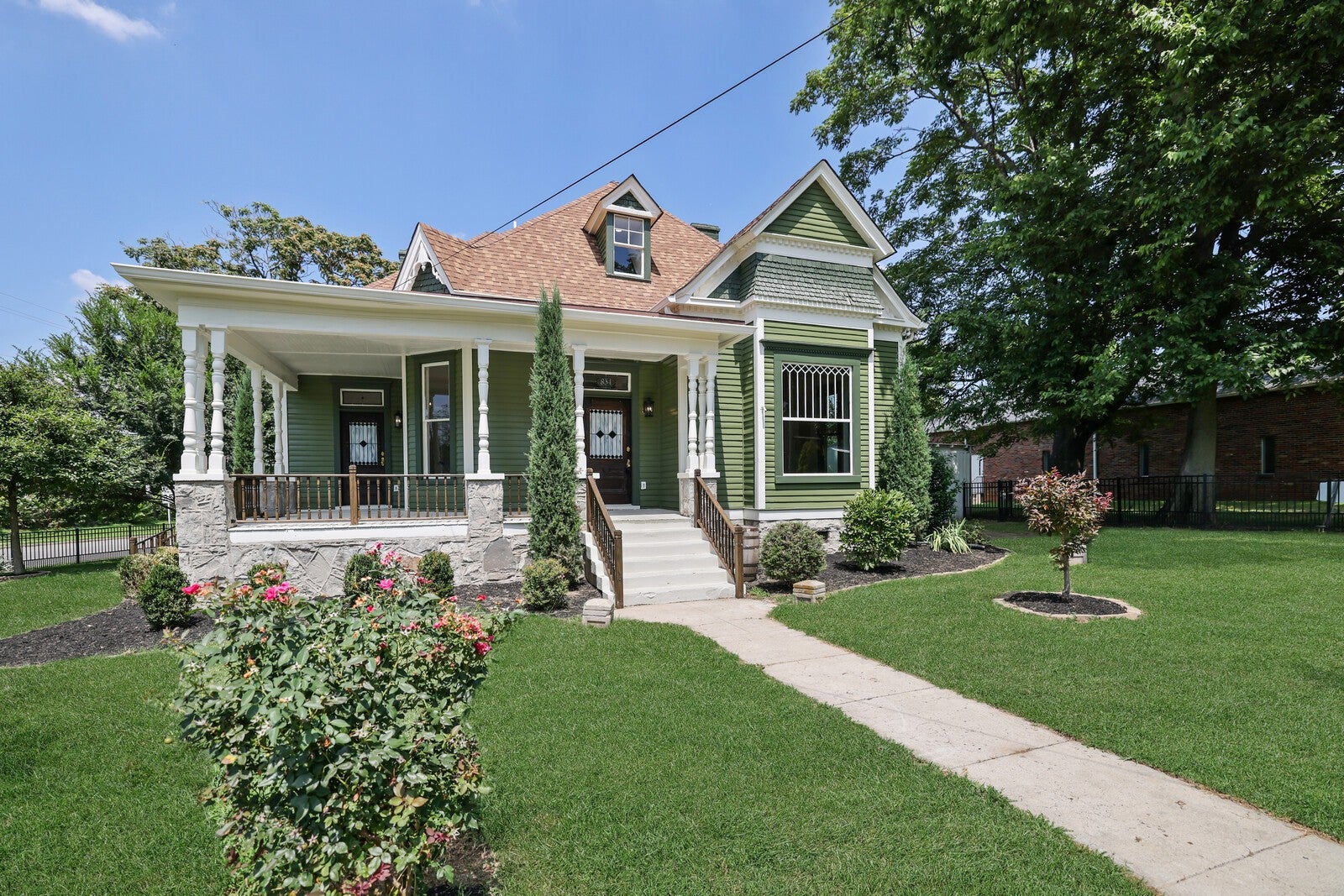 Nashville, Tennessee, 37204, United States, 4 Bedrooms Bedrooms, ,4 BathroomsBathrooms,Residential,Active,1922332