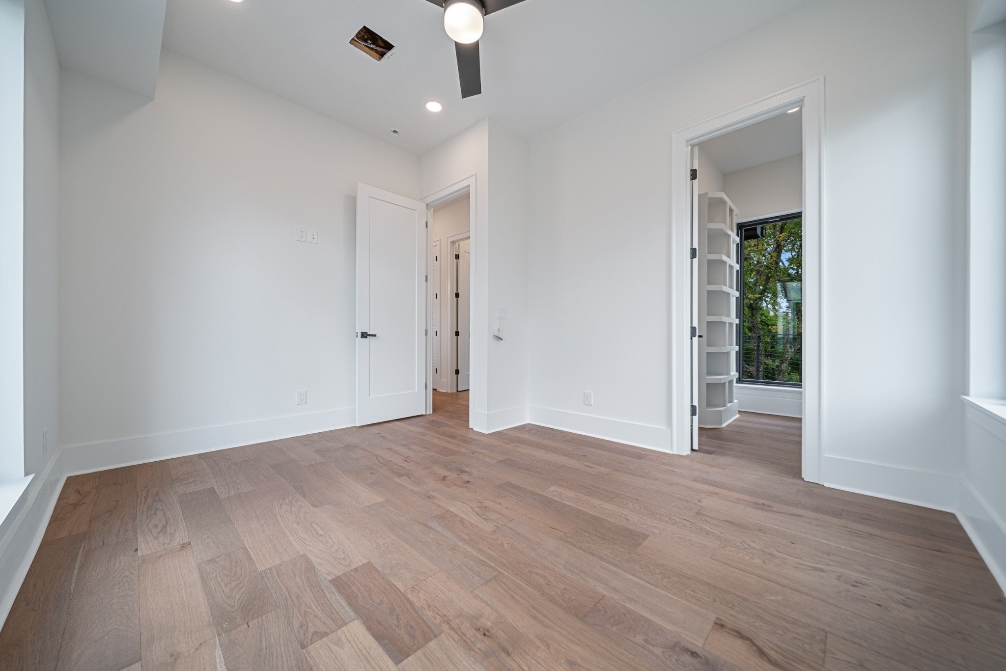 Nashville, Tennessee, 37209, United States, 4 Bedrooms Bedrooms, ,5 BathroomsBathrooms,Residential,Active,2007985