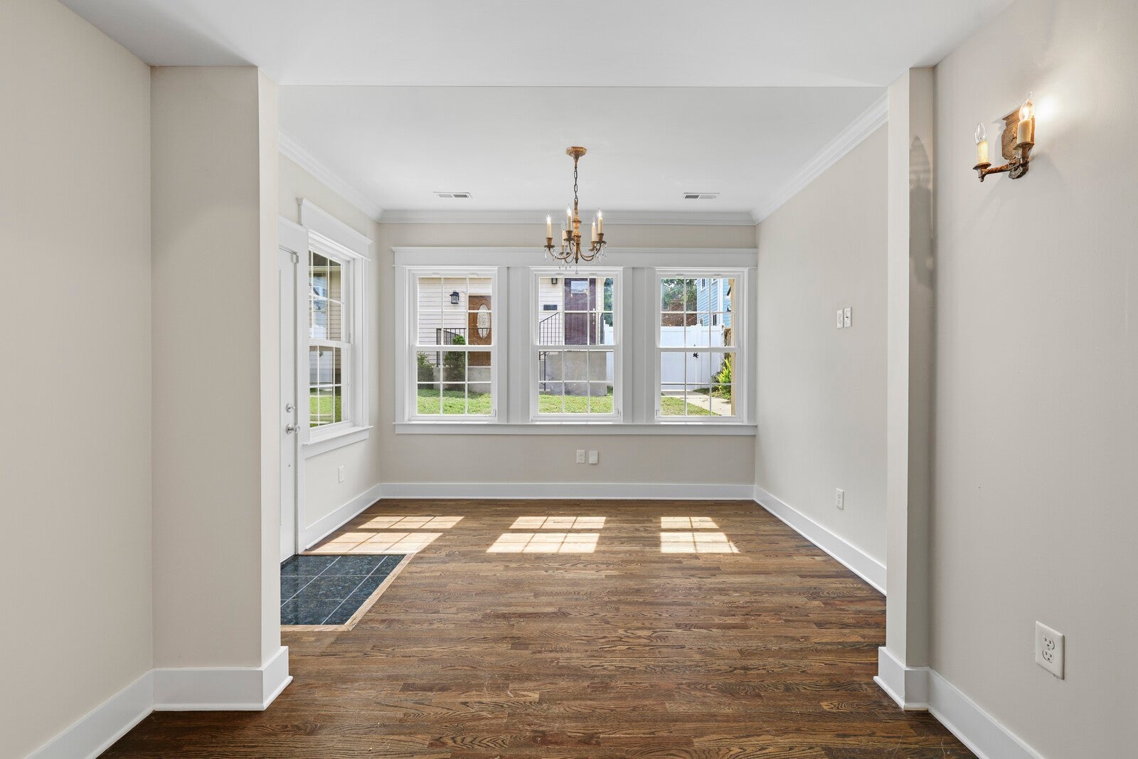 Nashville, Tennessee, 37212, United States, 4 Bedrooms Bedrooms, ,4 BathroomsBathrooms,Residential,Active,1999175