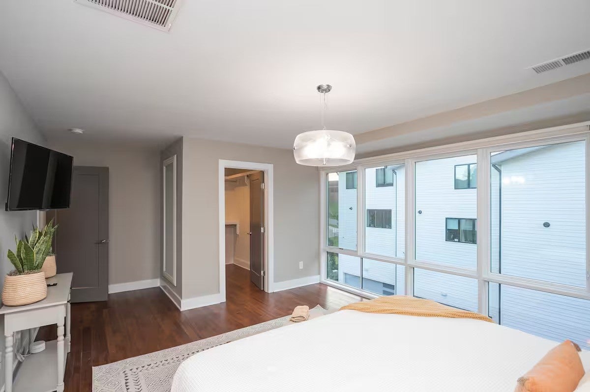 Nashville, Tennessee, 37208, United States, 7 Bedrooms Bedrooms, ,7 BathroomsBathrooms,Residential,Active,1997582