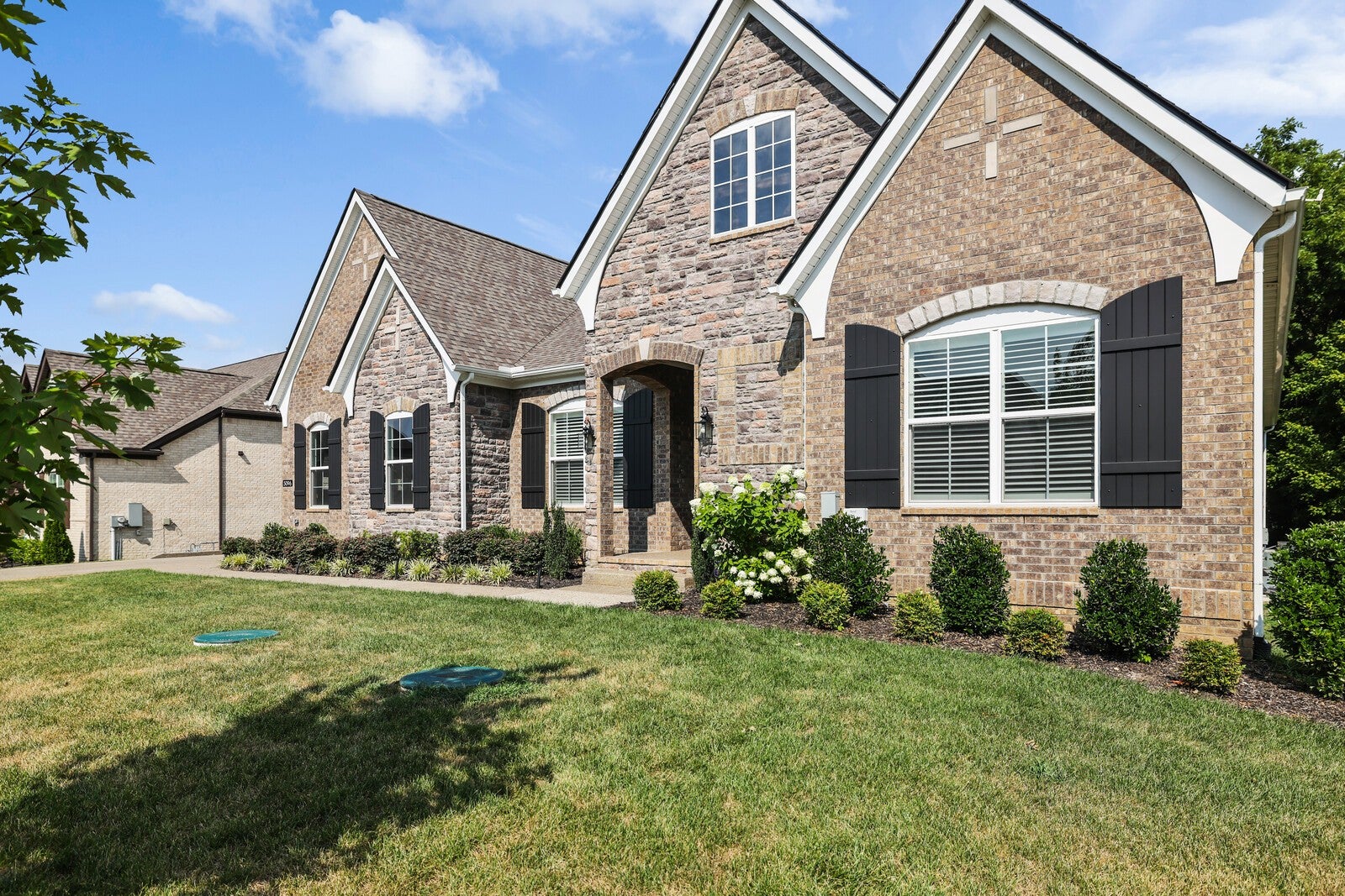 Franklin, Tennessee, 37064, United States, 3 Bedrooms Bedrooms, ,4 BathroomsBathrooms,Residential,Active,1907978