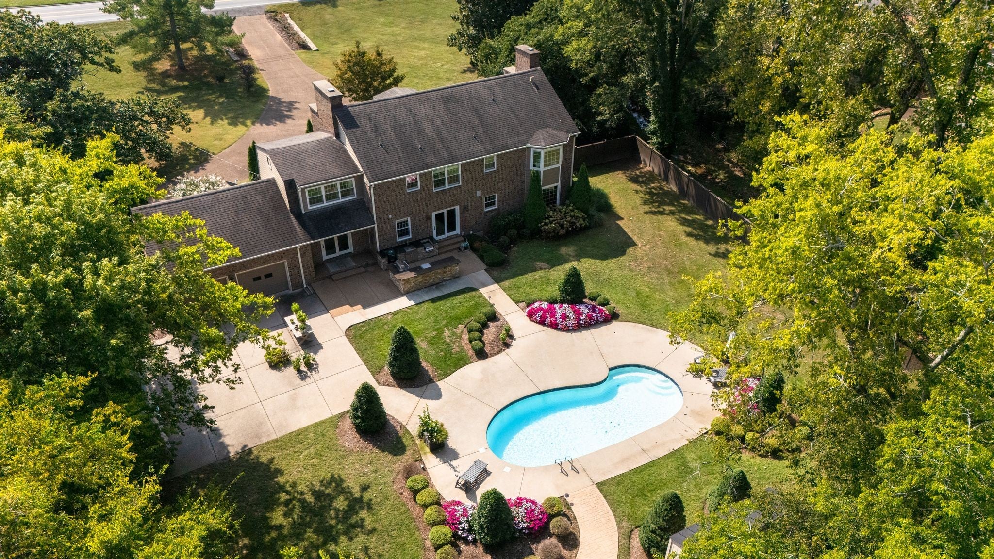 Nashville, Tennessee, 37221, United States, 4 Bedrooms Bedrooms, ,3 BathroomsBathrooms,Residential,Active,1967104