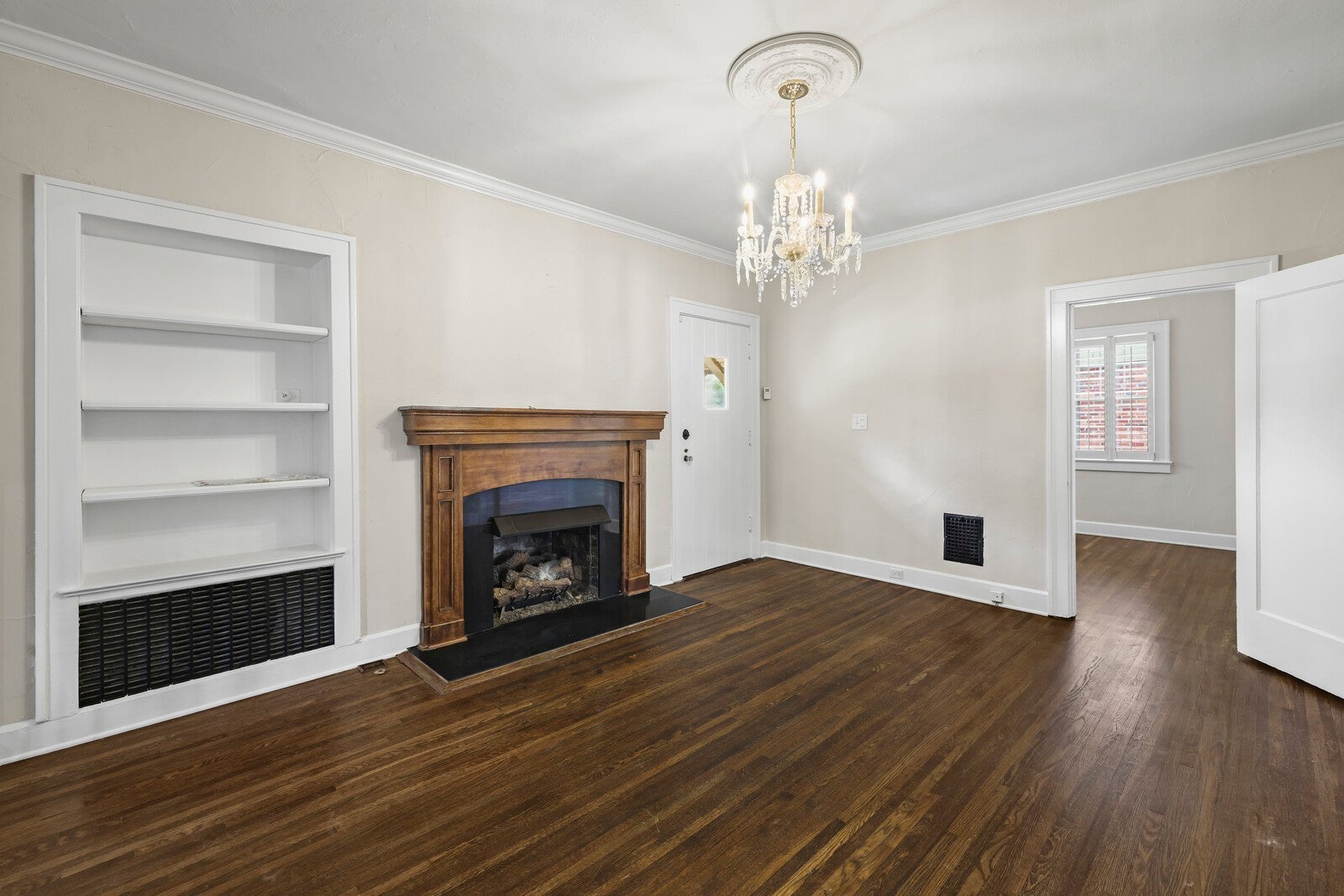 Nashville, Tennessee, 37212, United States, 4 Bedrooms Bedrooms, ,4 BathroomsBathrooms,Residential,Active,1999175