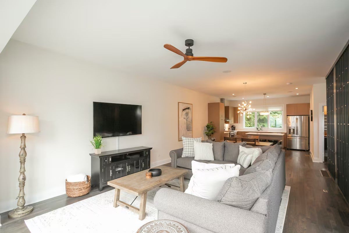 Nashville, Tennessee, 37208, United States, 7 Bedrooms Bedrooms, ,7 BathroomsBathrooms,Residential,Active,1997582