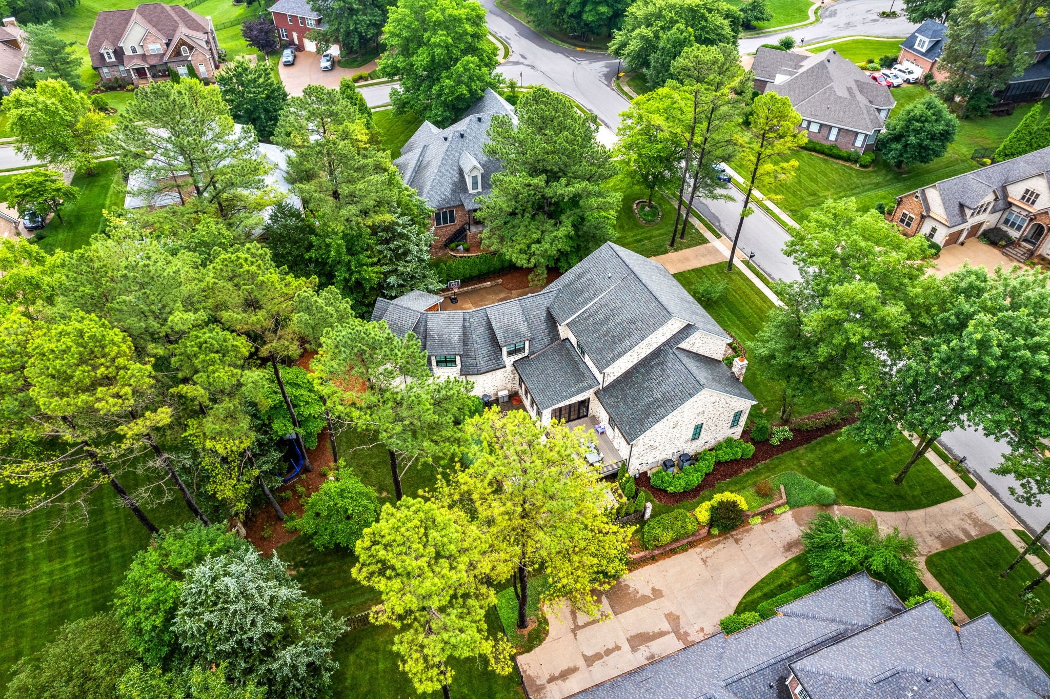 Clarksville, Tennessee, 37043, United States, 7 Bedrooms Bedrooms, ,4 BathroomsBathrooms,Residential,Active,1994960