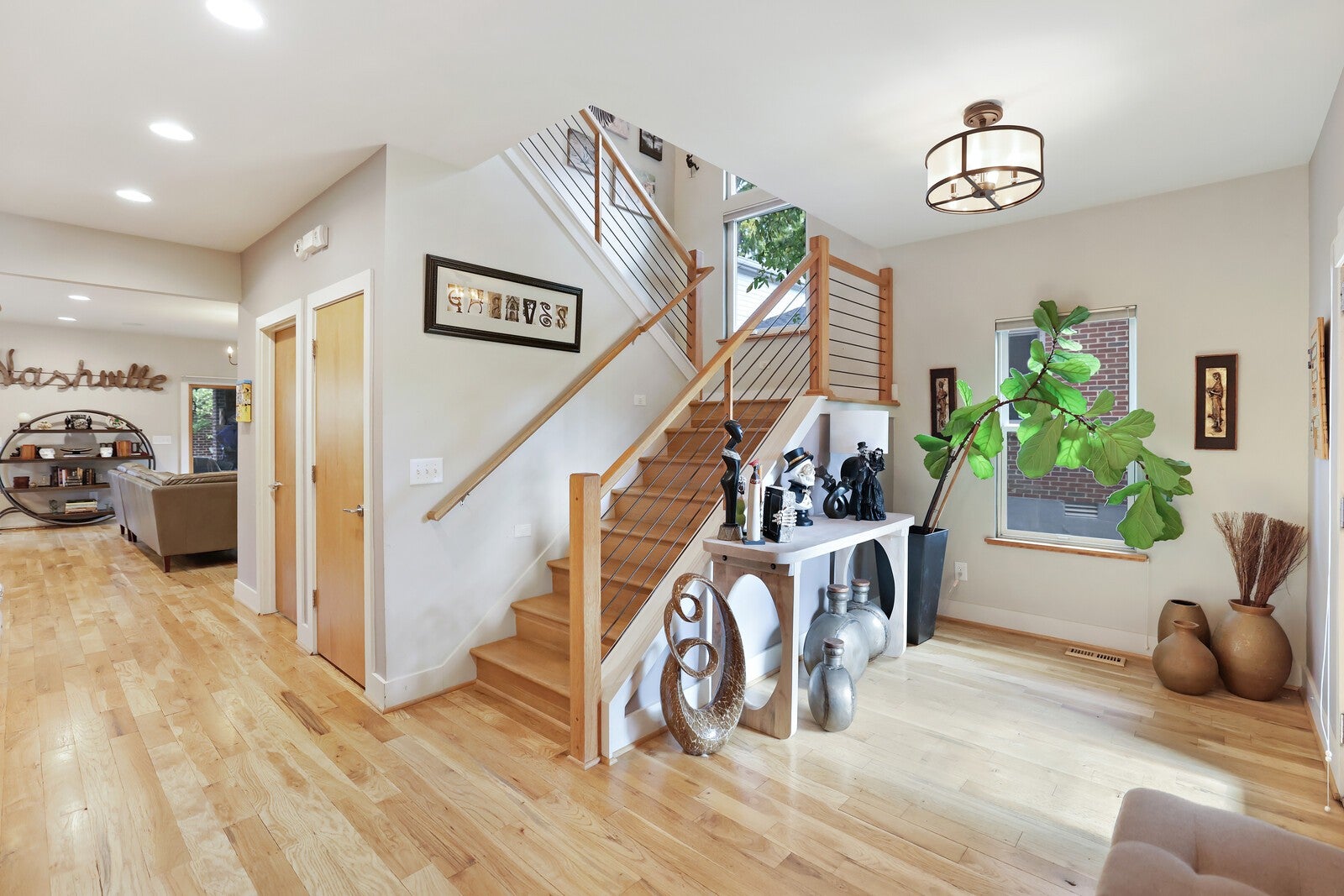 Nashville, Tennessee, 37206, United States, 4 Bedrooms Bedrooms, ,3 BathroomsBathrooms,Residential,Active,1969649