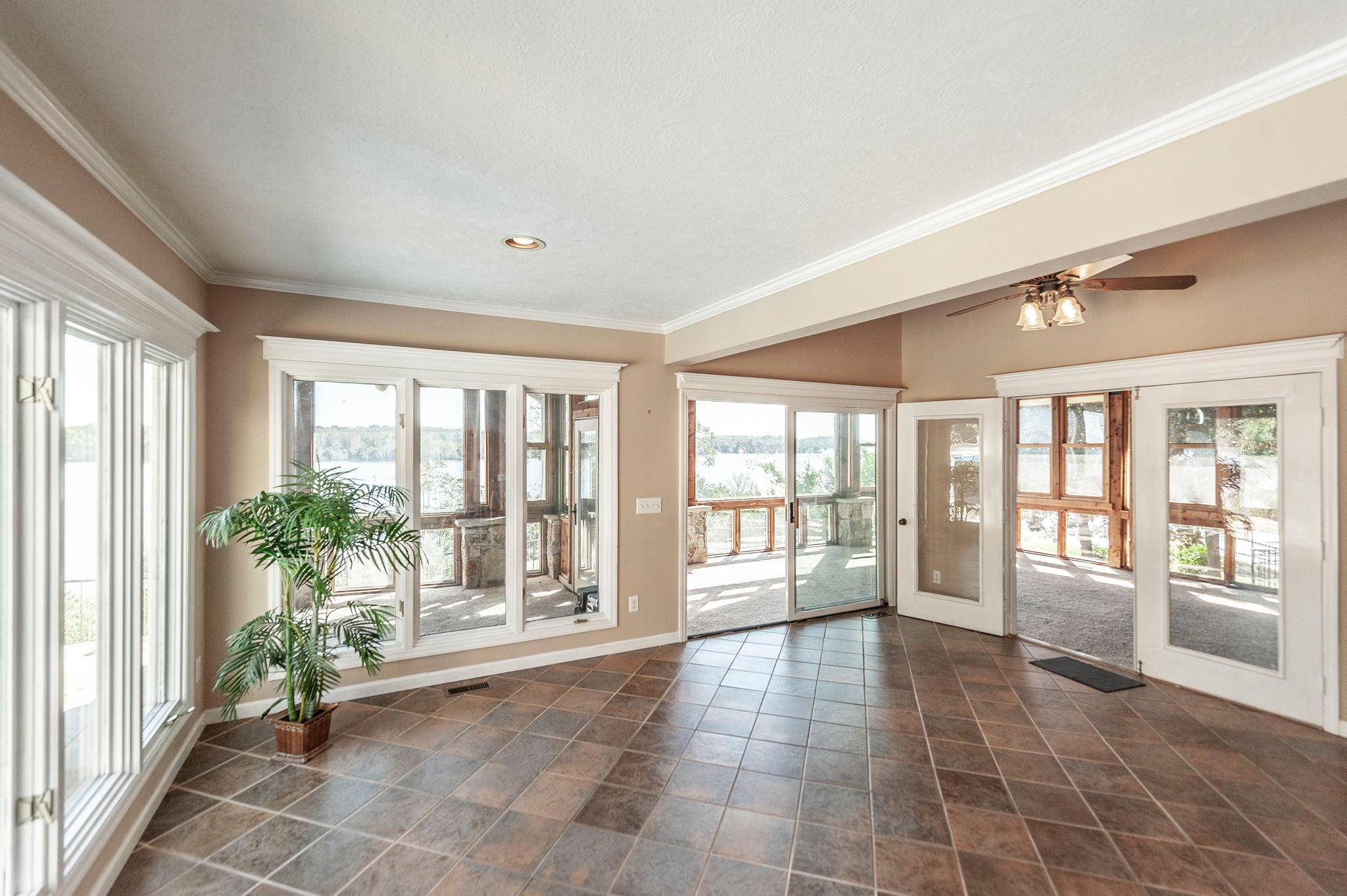 Hendersonville, Tennessee, 37075, United States, 4 Bedrooms Bedrooms, ,4 BathroomsBathrooms,Residential,Active,1959950