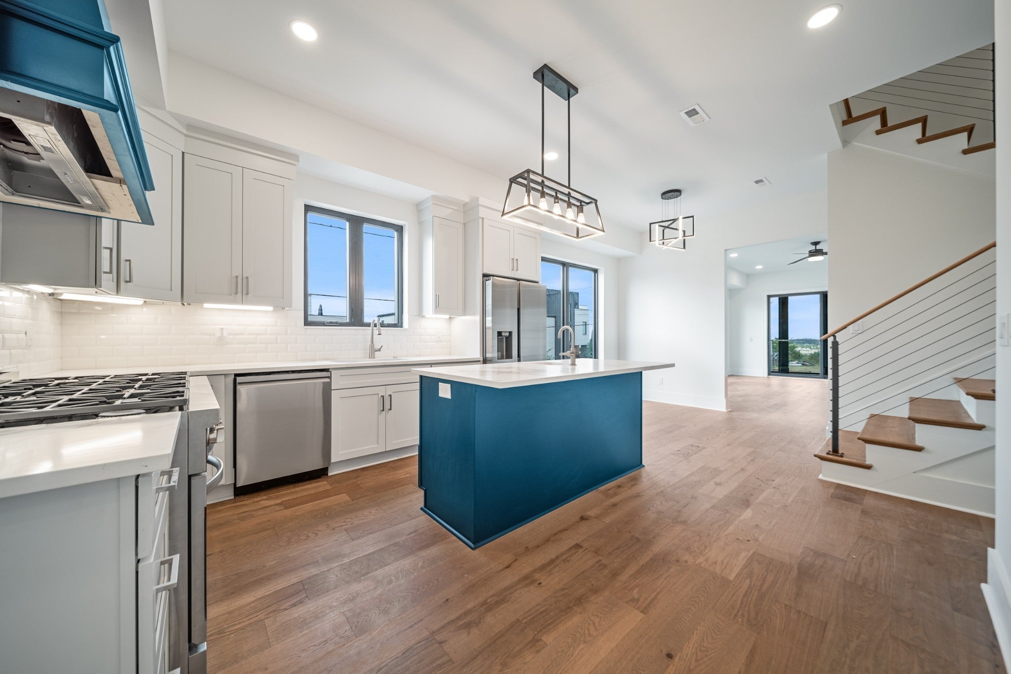 Nashville, Tennessee, 37209, United States, 4 Bedrooms Bedrooms, ,5 BathroomsBathrooms,Residential,Active,2007985