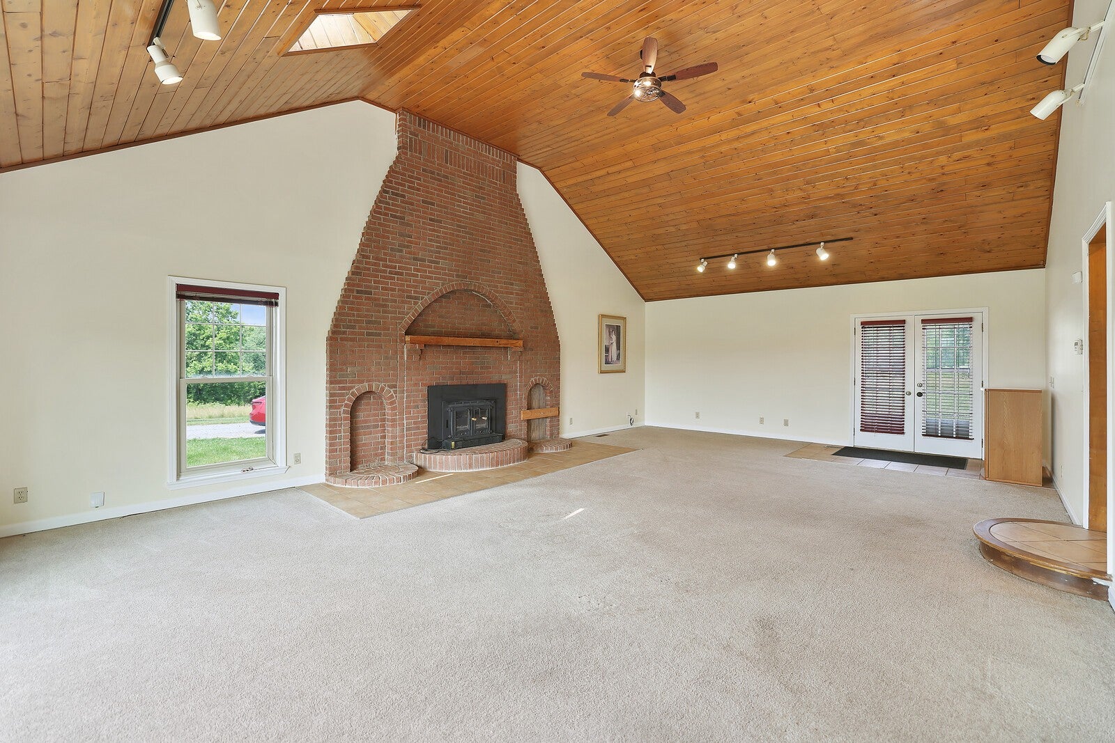 Goodlettsville, Tennessee, 37072, United States, 4 Bedrooms Bedrooms, ,4 BathroomsBathrooms,Residential,Active,1853351