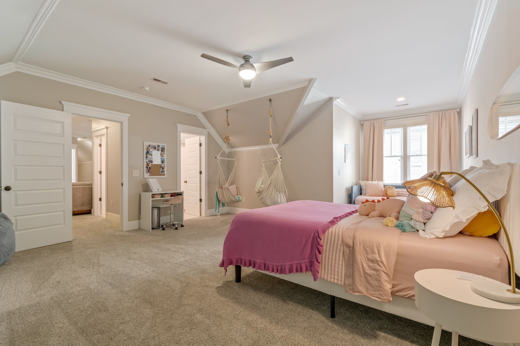 Thompsons Station, Tennessee, 37179, United States, 5 Bedrooms Bedrooms, ,5 BathroomsBathrooms,Residential,Active,2028176
