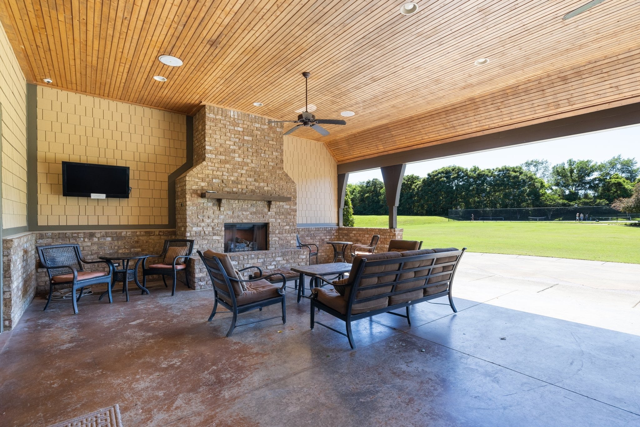 Thompsons Station, Tennessee, 37179, United States, 5 Bedrooms Bedrooms, ,5 BathroomsBathrooms,Residential,Active,2028176