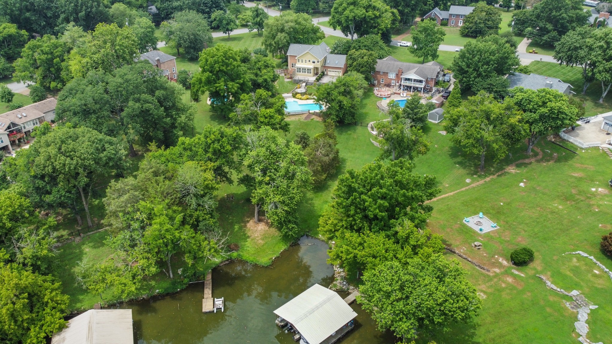 Gallatin, Tennessee, 37066, United States, 4 Bedrooms Bedrooms, ,3 BathroomsBathrooms,Residential,Active,1886830