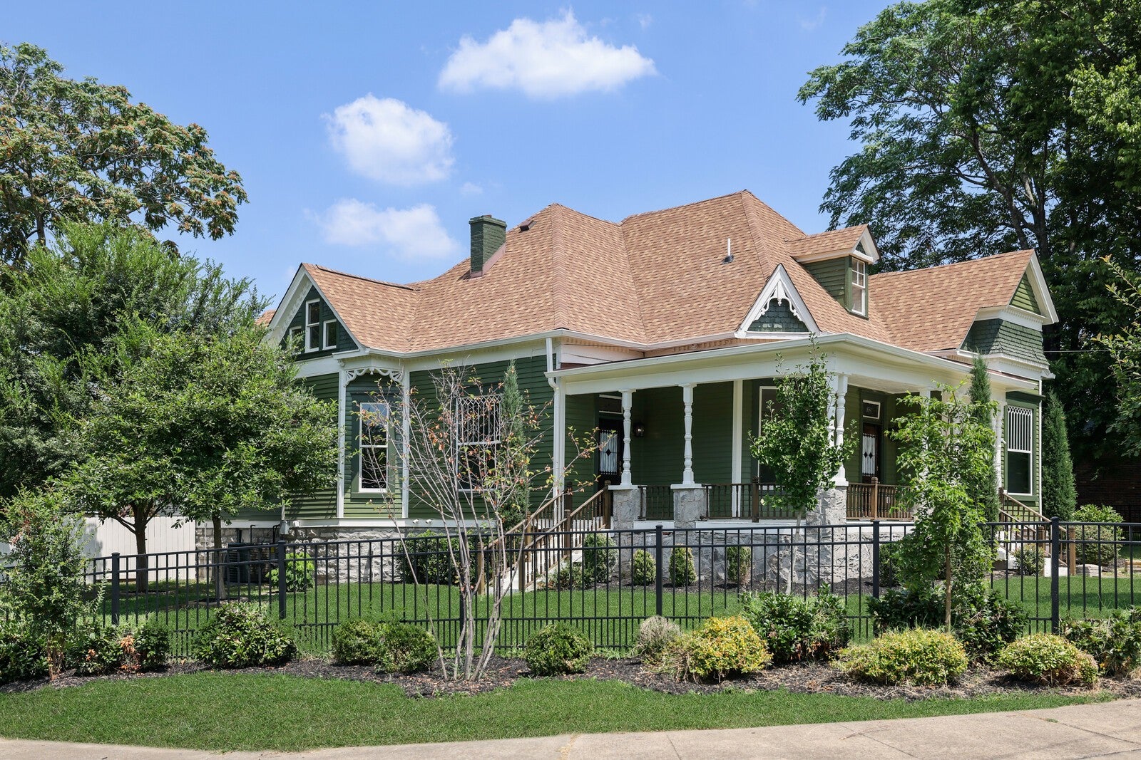 Nashville, Tennessee, 37204, United States, 4 Bedrooms Bedrooms, ,4 BathroomsBathrooms,Residential,Active,1922332