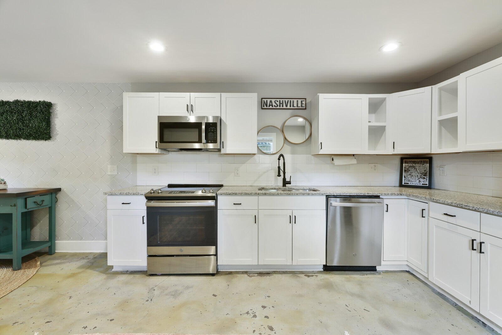 Nashville, Tennessee, 37206, United States, 4 Bedrooms Bedrooms, ,4 BathroomsBathrooms,Residential,Active,2007628