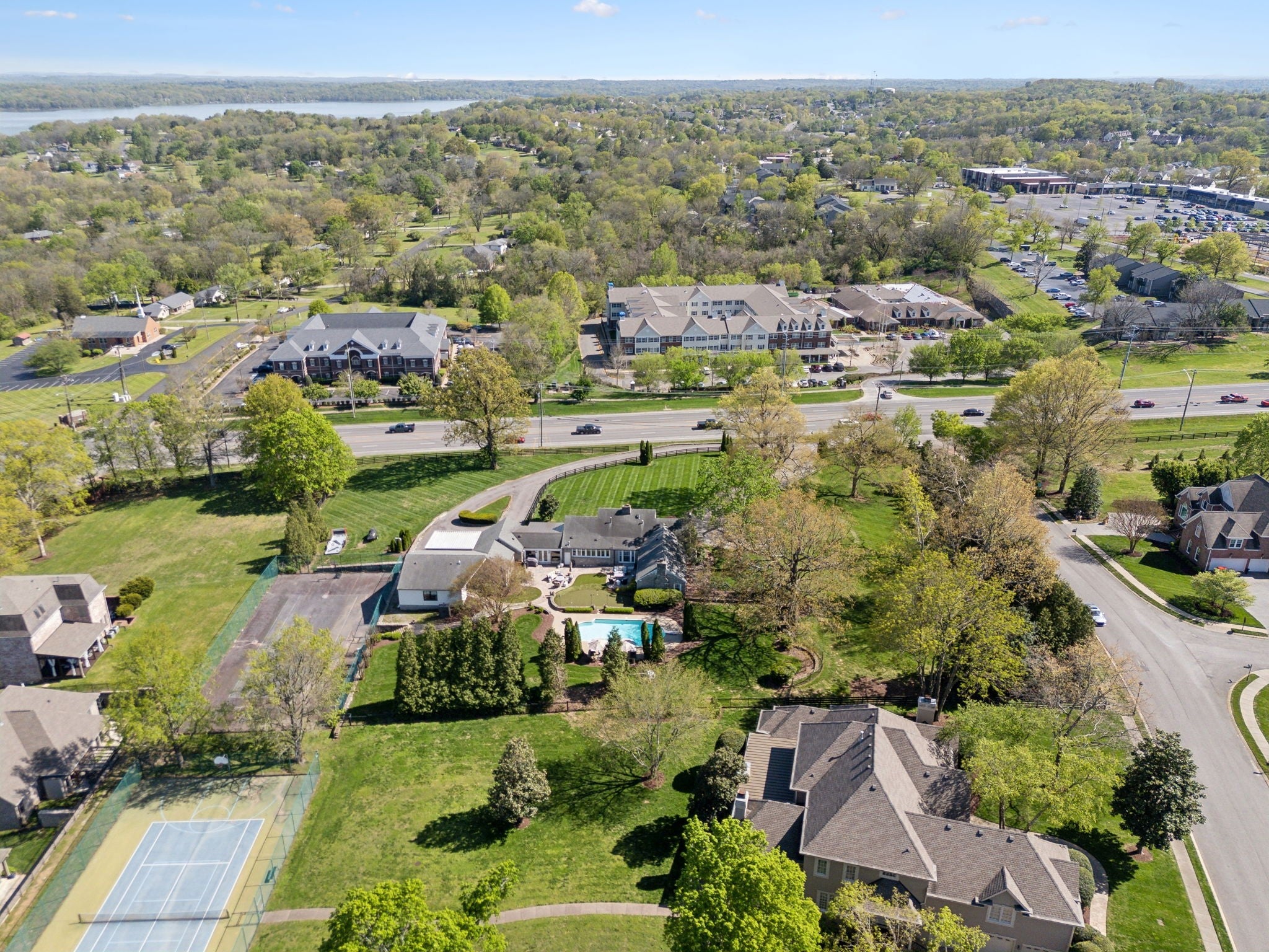 Hendersonville, Tennessee, 37075, United States, 4 Bedrooms Bedrooms, ,4 BathroomsBathrooms,Residential,Active,1889035