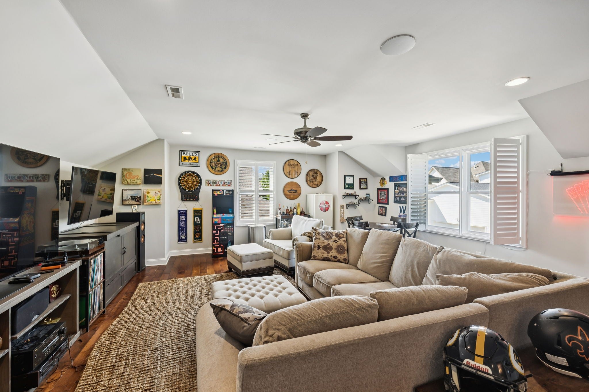 Franklin, Tennessee, 37064, United States, 3 Bedrooms Bedrooms, ,3 BathroomsBathrooms,Residential,Active,1954002