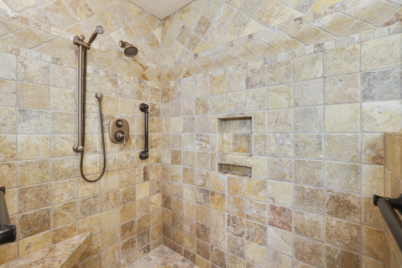 Goodlettsville, Tennessee, 37072, United States, 4 Bedrooms Bedrooms, ,4 BathroomsBathrooms,Residential,Active,1853351