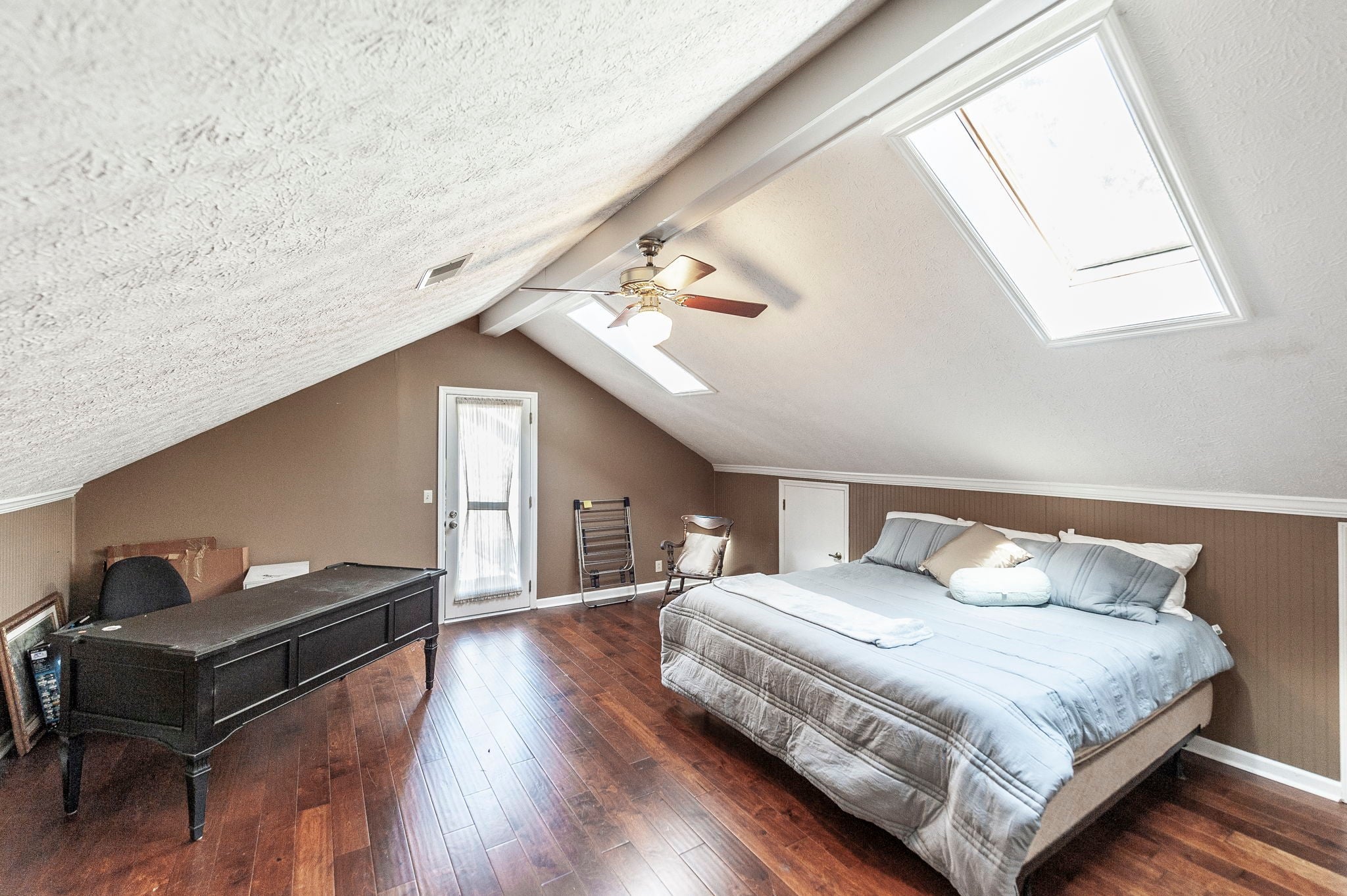 Hendersonville, Tennessee, 37075, United States, 4 Bedrooms Bedrooms, ,4 BathroomsBathrooms,Residential,Active,1959950