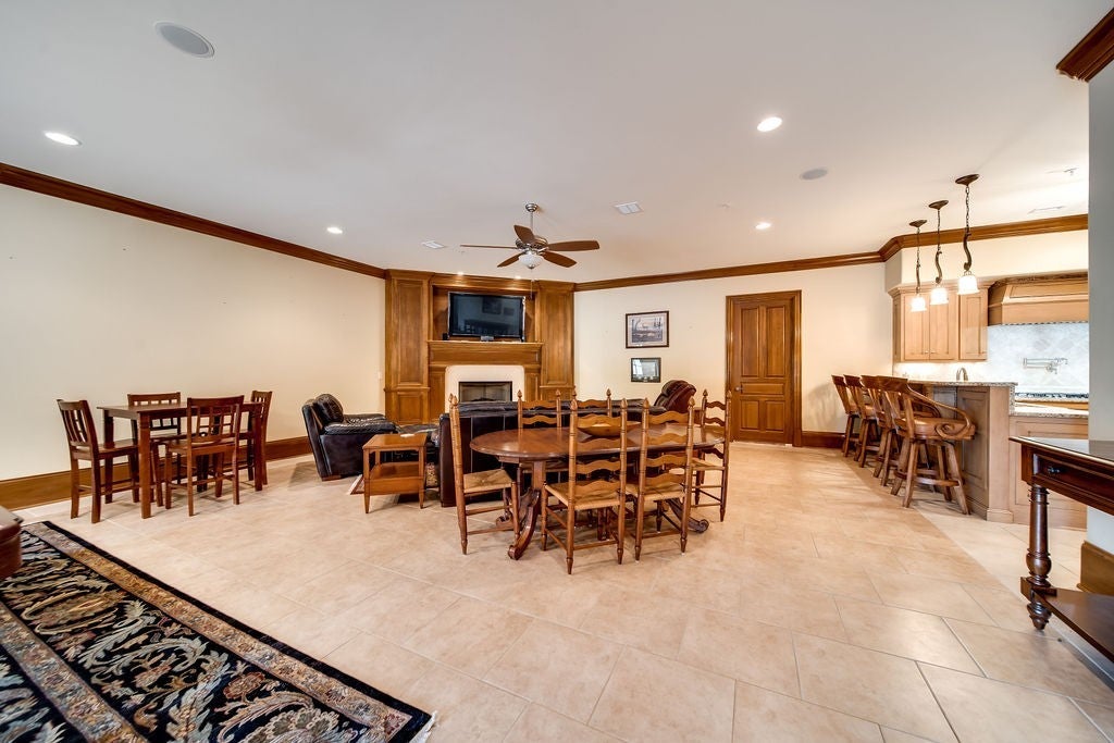 Hendersonville, Tennessee, 37075, United States, 4 Bedrooms Bedrooms, ,4 BathroomsBathrooms,Residential,Active,1936380