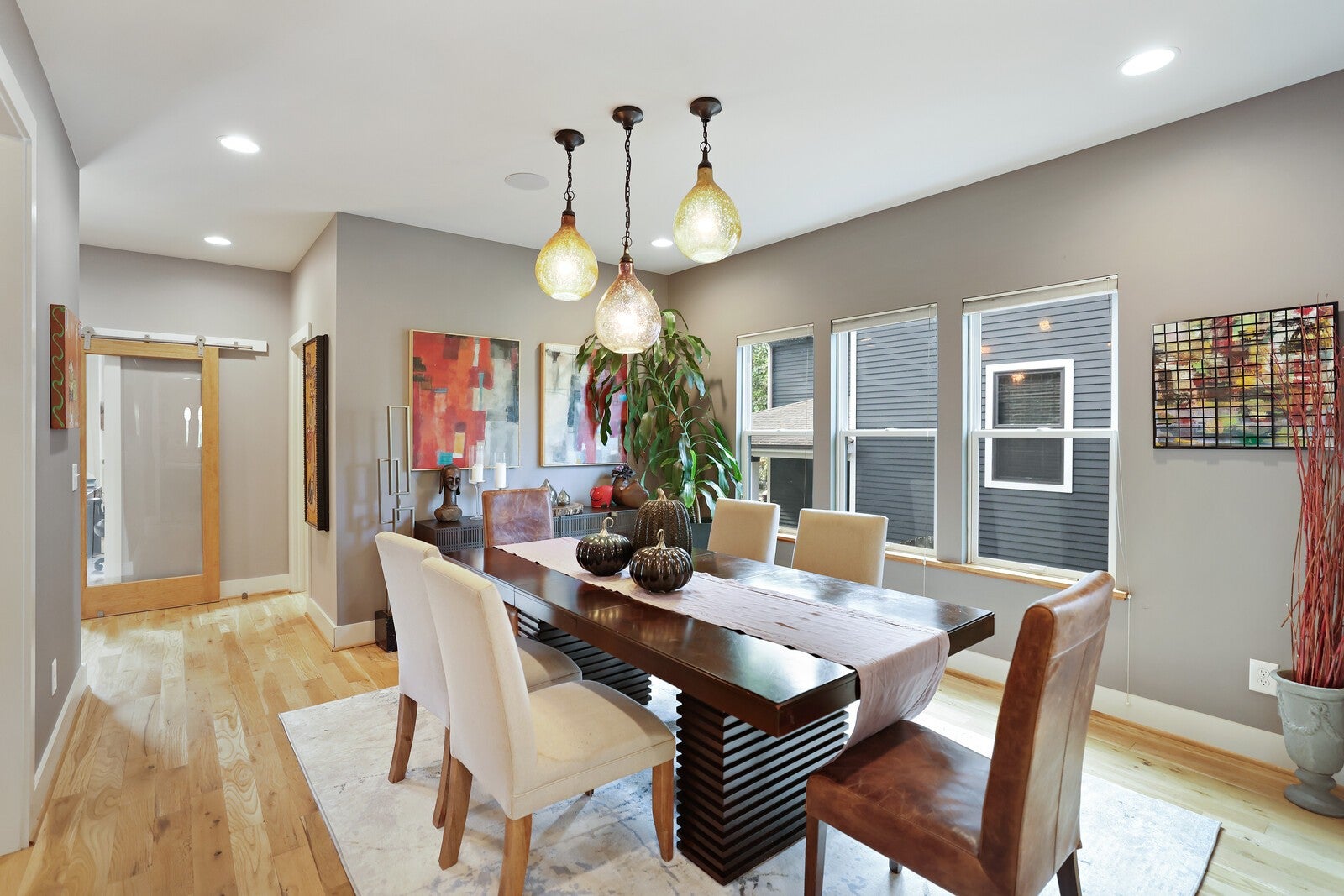 Nashville, Tennessee, 37206, United States, 4 Bedrooms Bedrooms, ,3 BathroomsBathrooms,Residential,Active,1969649