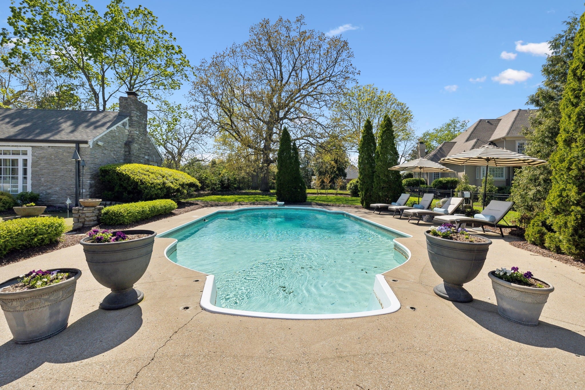 Hendersonville, Tennessee, 37075, United States, 4 Bedrooms Bedrooms, ,4 BathroomsBathrooms,Residential,Active,1889035