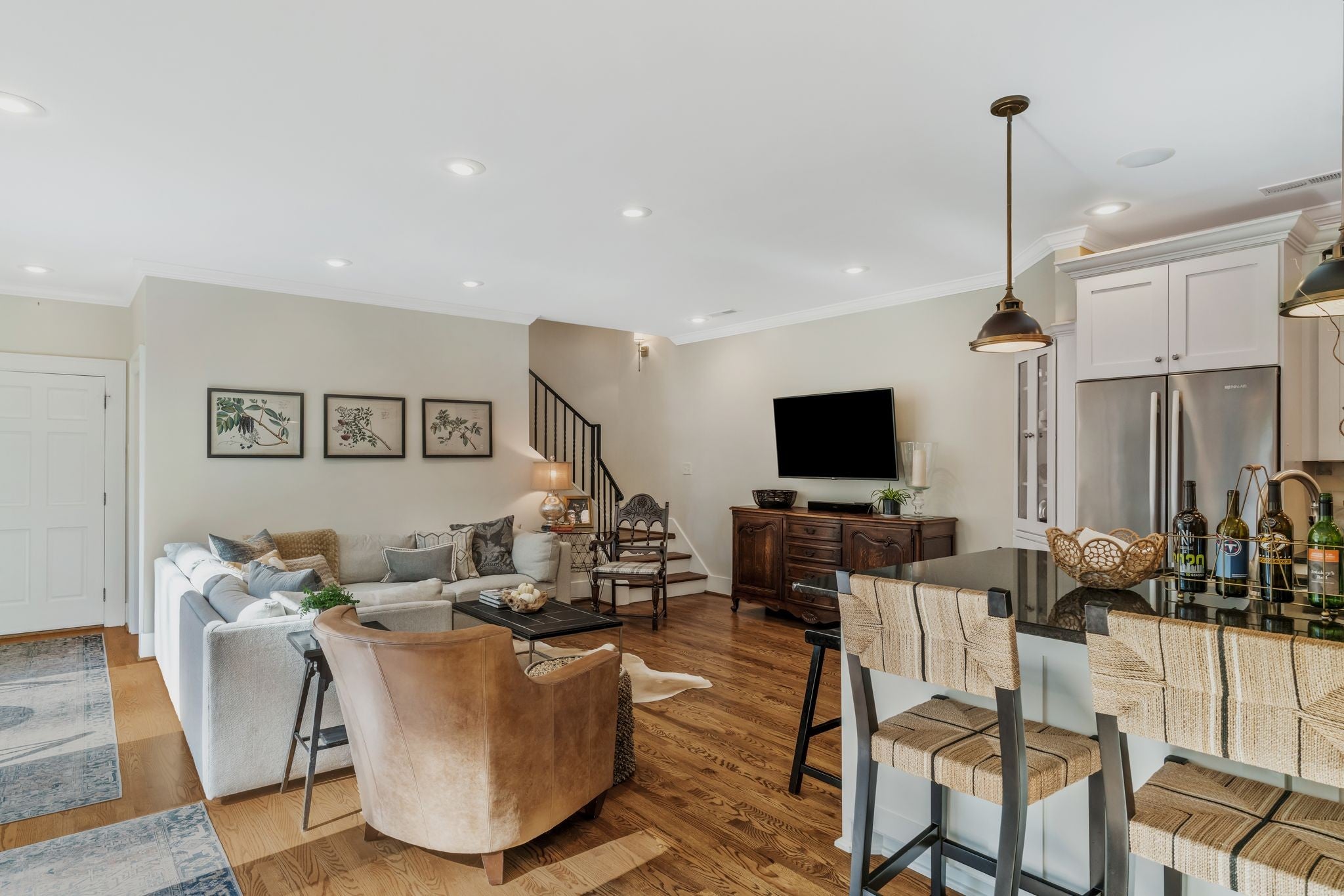 Nashville, Tennessee, 37215, United States, 4 Bedrooms Bedrooms, ,5 BathroomsBathrooms,Residential,Active,1988489