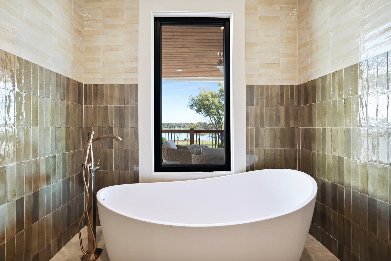 Hendersonville, Tennessee, 37075, United States, 5 Bedrooms Bedrooms, ,5 BathroomsBathrooms,Residential,Active,1988446