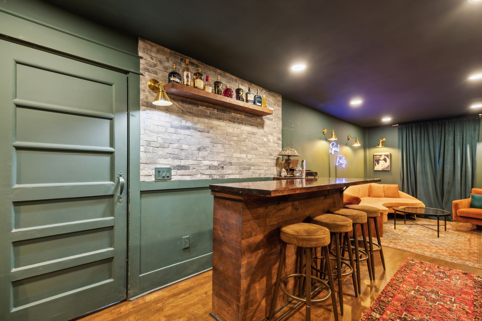 Nashville, Tennessee, 37206, United States, 3 Bedrooms Bedrooms, ,2 BathroomsBathrooms,Residential,Active,1912805