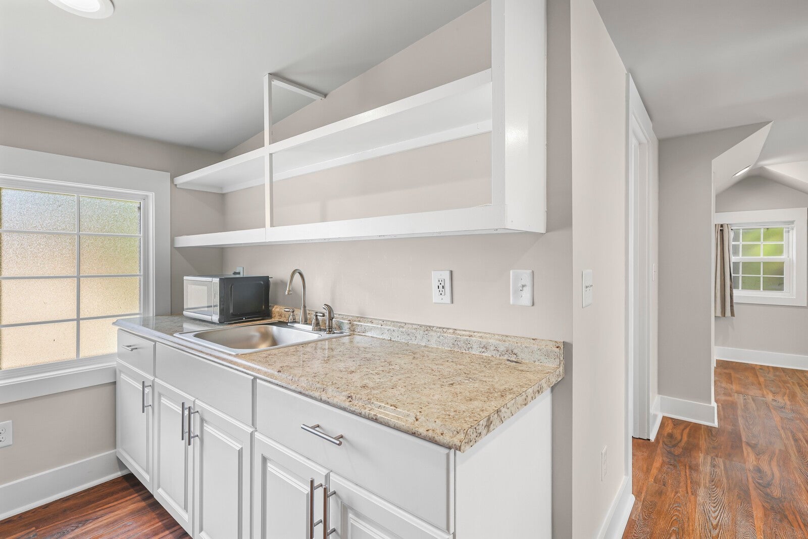 Nashville, Tennessee, 37212, United States, 4 Bedrooms Bedrooms, ,4 BathroomsBathrooms,Residential,Active,1999175