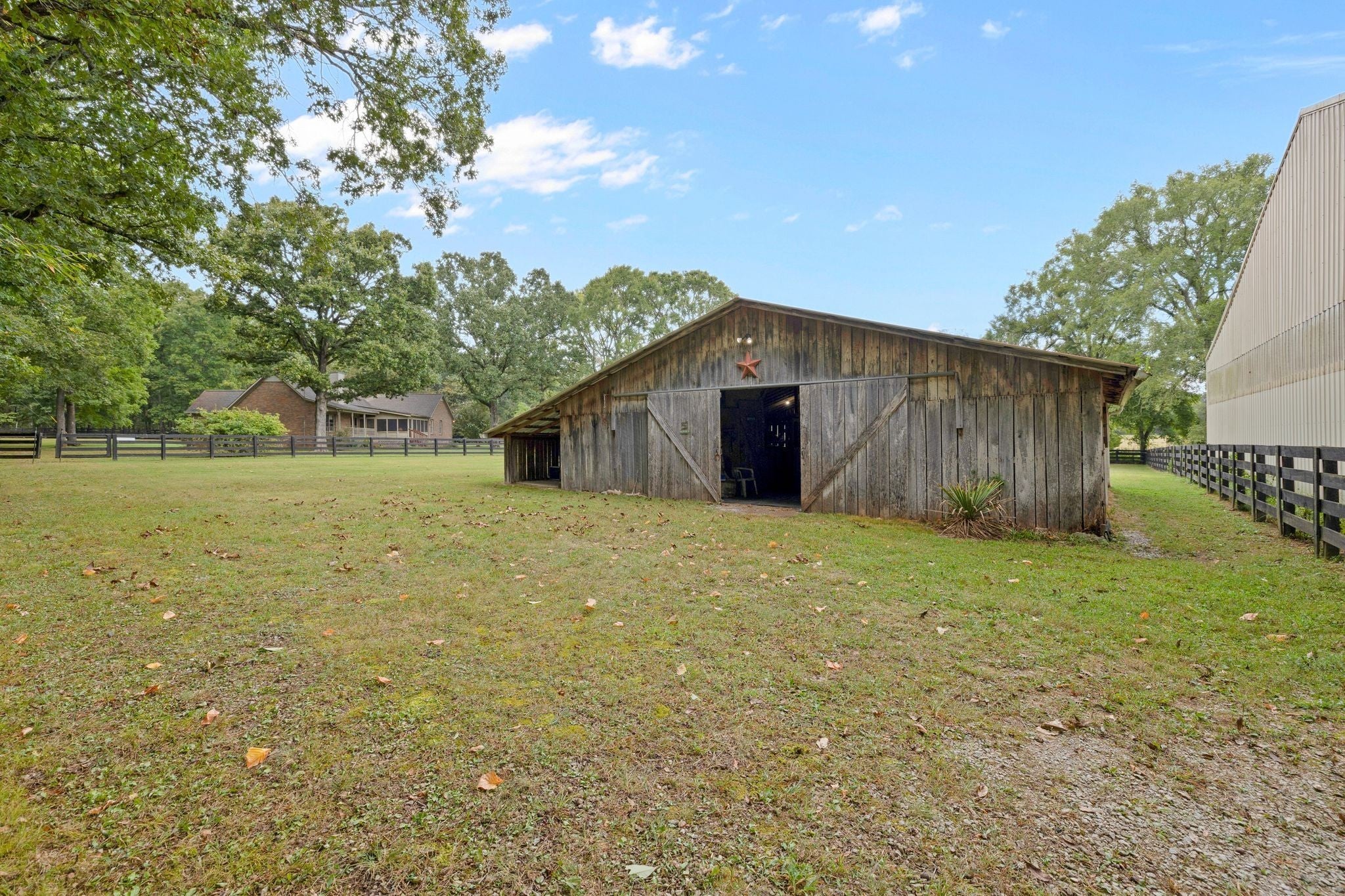 Columbia, Tennessee, 38401, United States, 3 Bedrooms Bedrooms, ,3 BathroomsBathrooms,Residential,Active,1936631