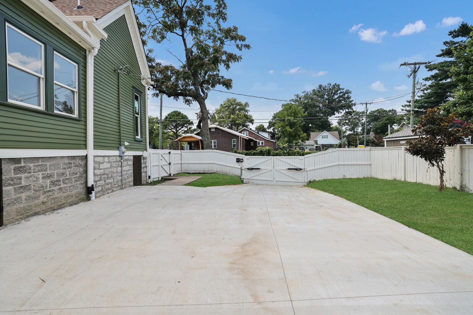 Nashville, Tennessee, 37204, United States, 4 Bedrooms Bedrooms, ,4 BathroomsBathrooms,Residential,Active,1922332