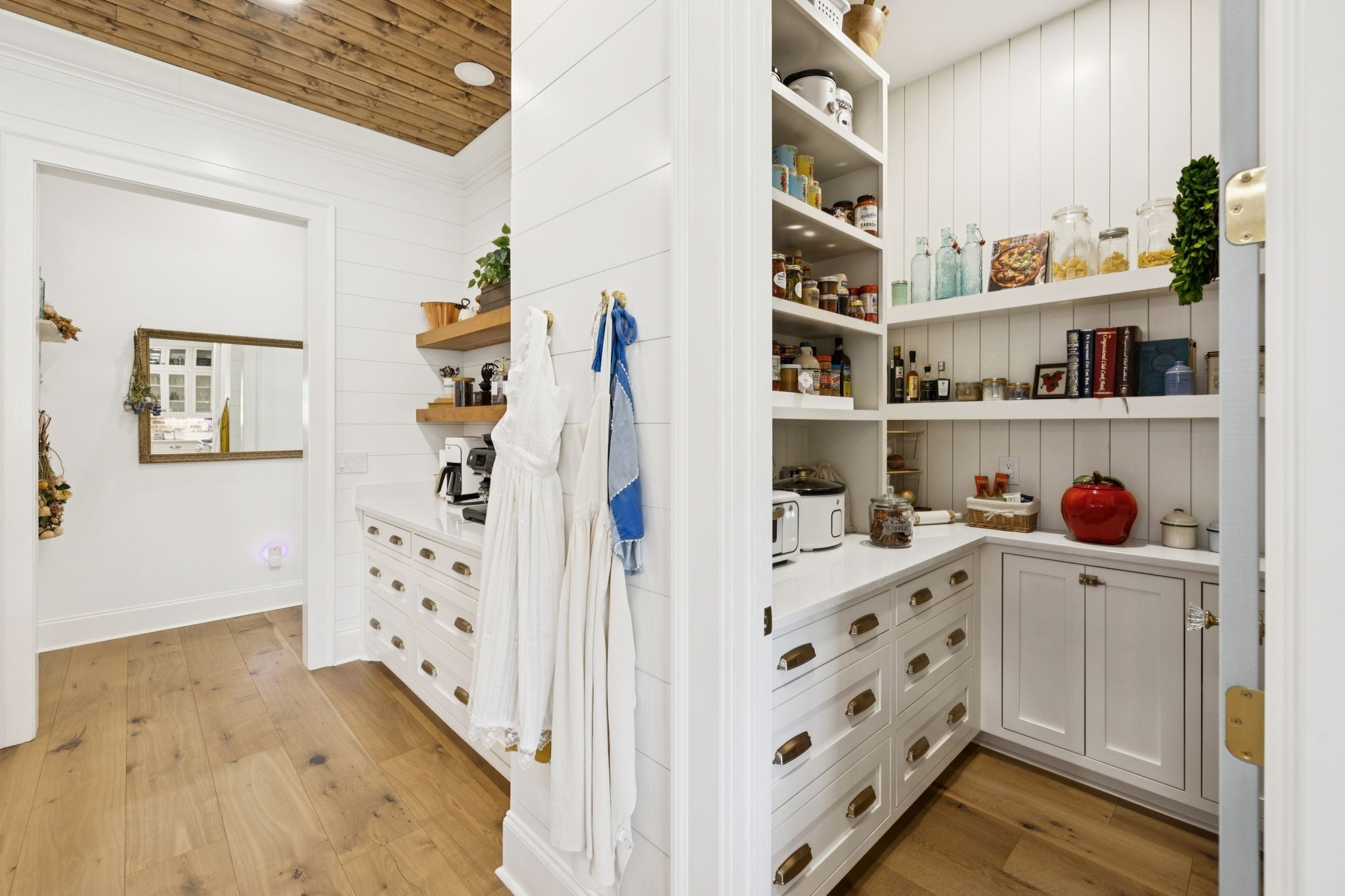 Mount Juliet, Tennessee, 37122, United States, 4 Bedrooms Bedrooms, ,6 BathroomsBathrooms,Residential,Active,1968412