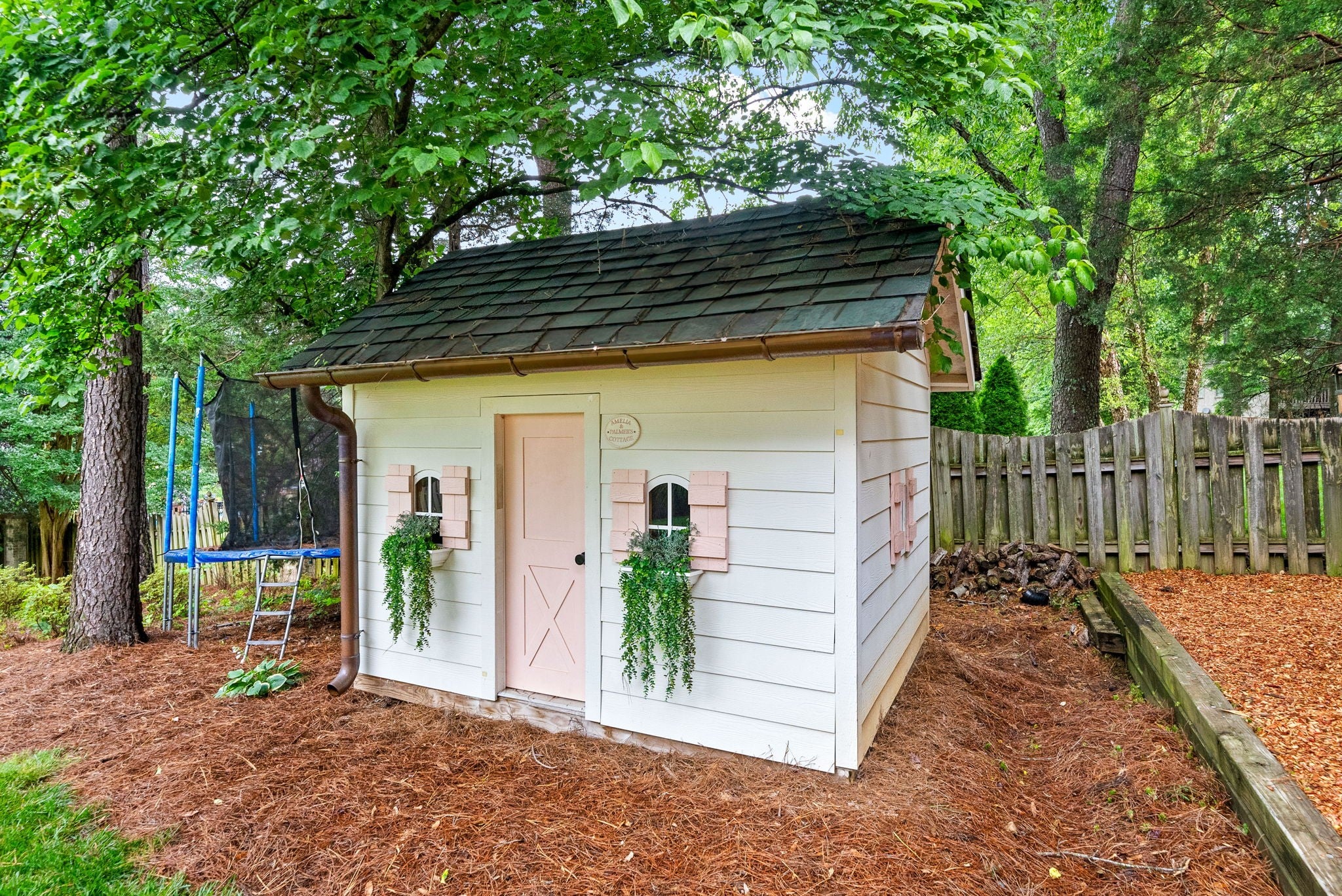 Clarksville, Tennessee, 37043, United States, 7 Bedrooms Bedrooms, ,4 BathroomsBathrooms,Residential,Active,1994960