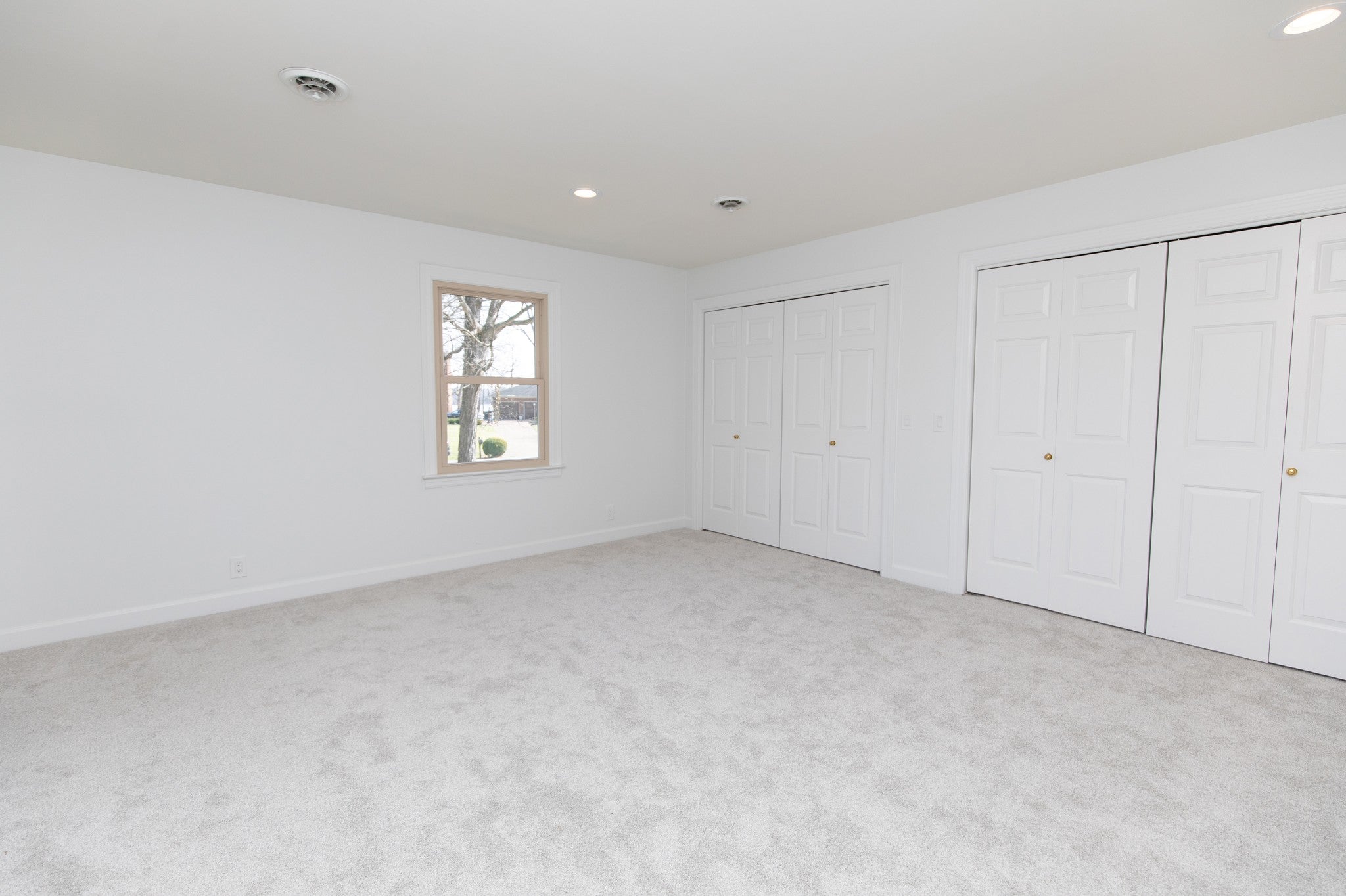 Hendersonville, Tennessee, 37075, United States, 4 Bedrooms Bedrooms, ,3 BathroomsBathrooms,Residential,Active,2014174
