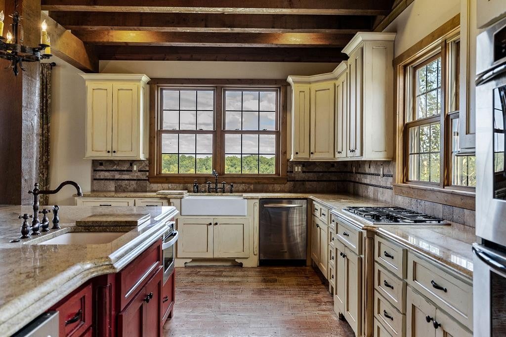 Smithville, Tennessee, 37166, United States, ,7 BathroomsBathrooms,Residential,Active,1769789
