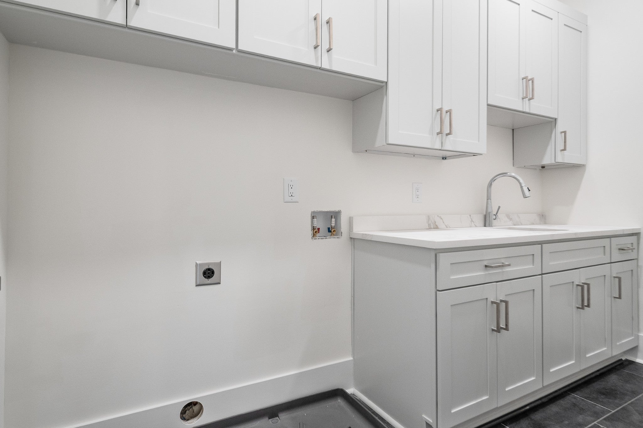 Nashville, Tennessee, 37209, United States, 4 Bedrooms Bedrooms, ,5 BathroomsBathrooms,Residential,Active,2007985