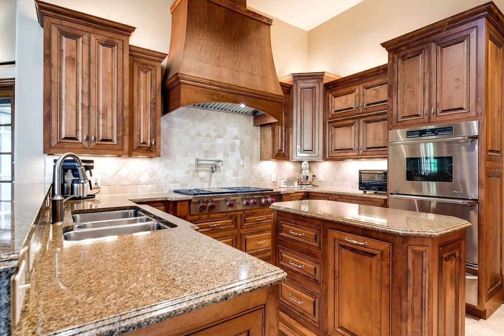 Hendersonville, Tennessee, 37075, United States, 4 Bedrooms Bedrooms, ,4 BathroomsBathrooms,Residential,Active,1936380