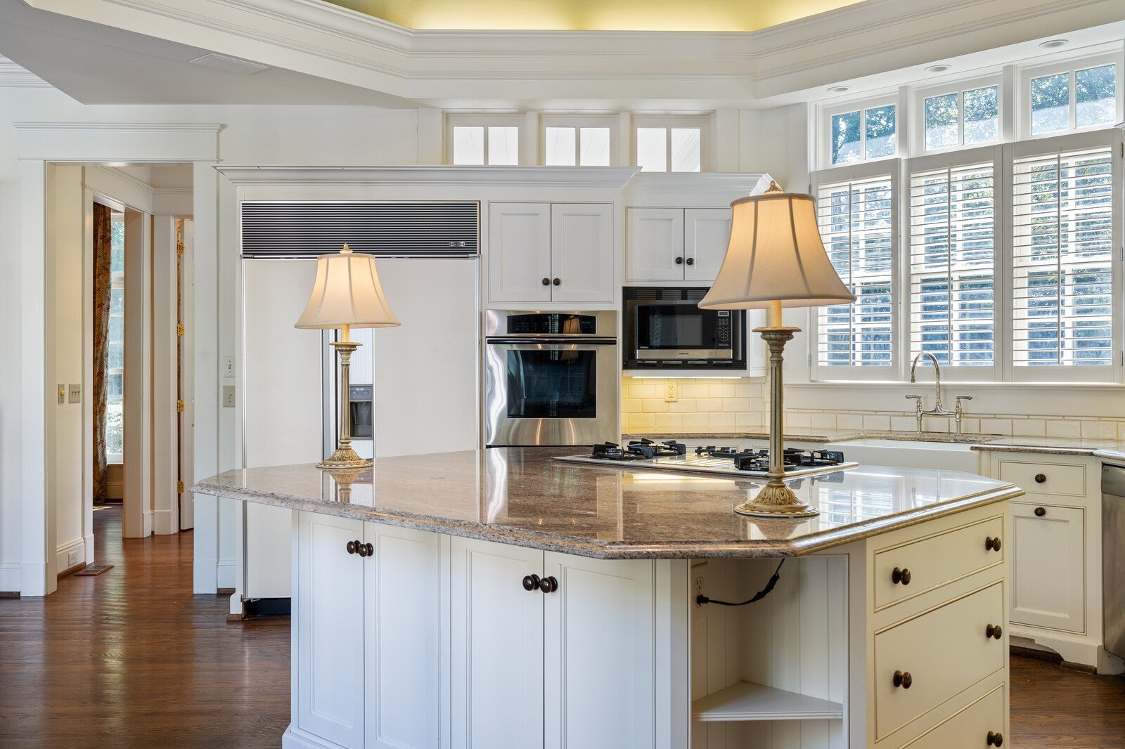 Nashville, Tennessee, 37205, United States, 5 Bedrooms Bedrooms, ,7 BathroomsBathrooms,Residential,Active,1965991