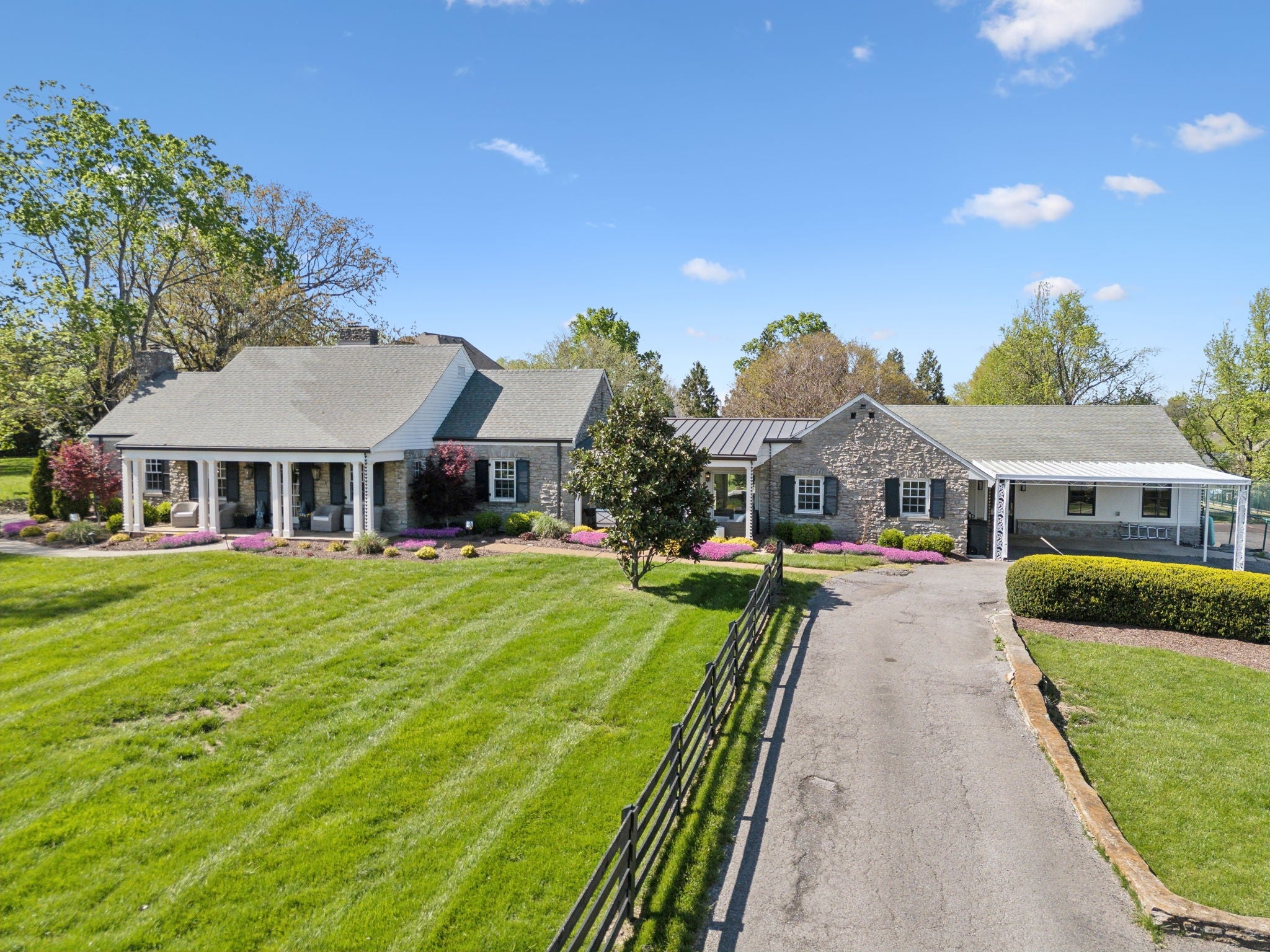 Hendersonville, Tennessee, 37075, United States, 4 Bedrooms Bedrooms, ,4 BathroomsBathrooms,Residential,Active,1889035