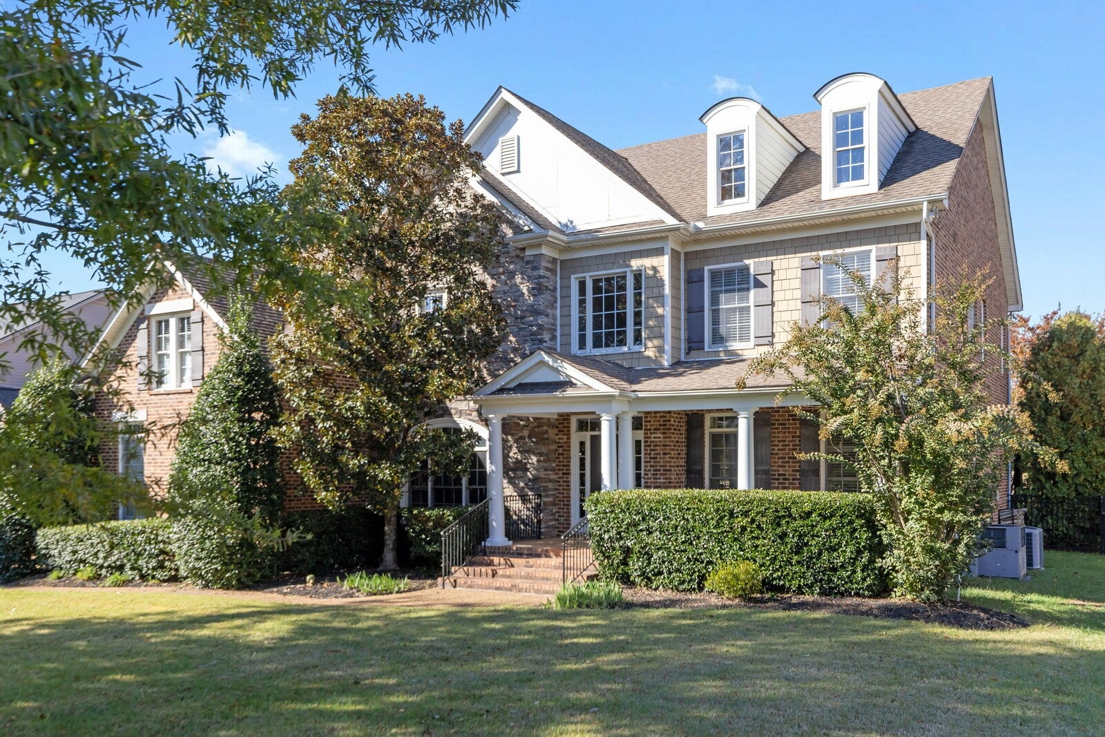 Brentwood, Tennessee, 37027, United States, 5 Bedrooms Bedrooms, ,4 BathroomsBathrooms,Residential,Active,2006880